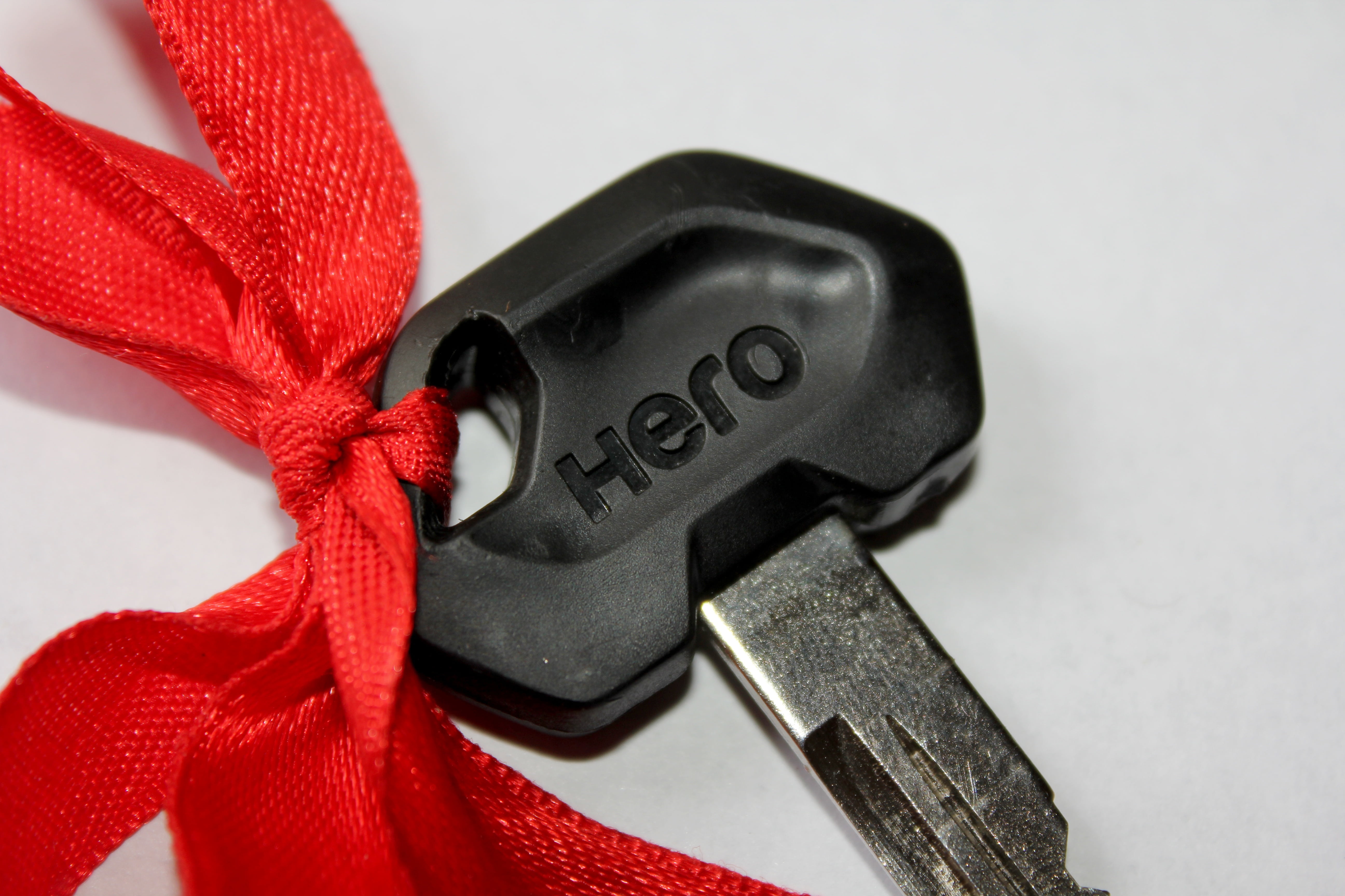 key-head, sport, hero, protection, red, healthy lifestyle, black color, steel, bike, white background, security system, business, security staff, present, HD Wallpaper