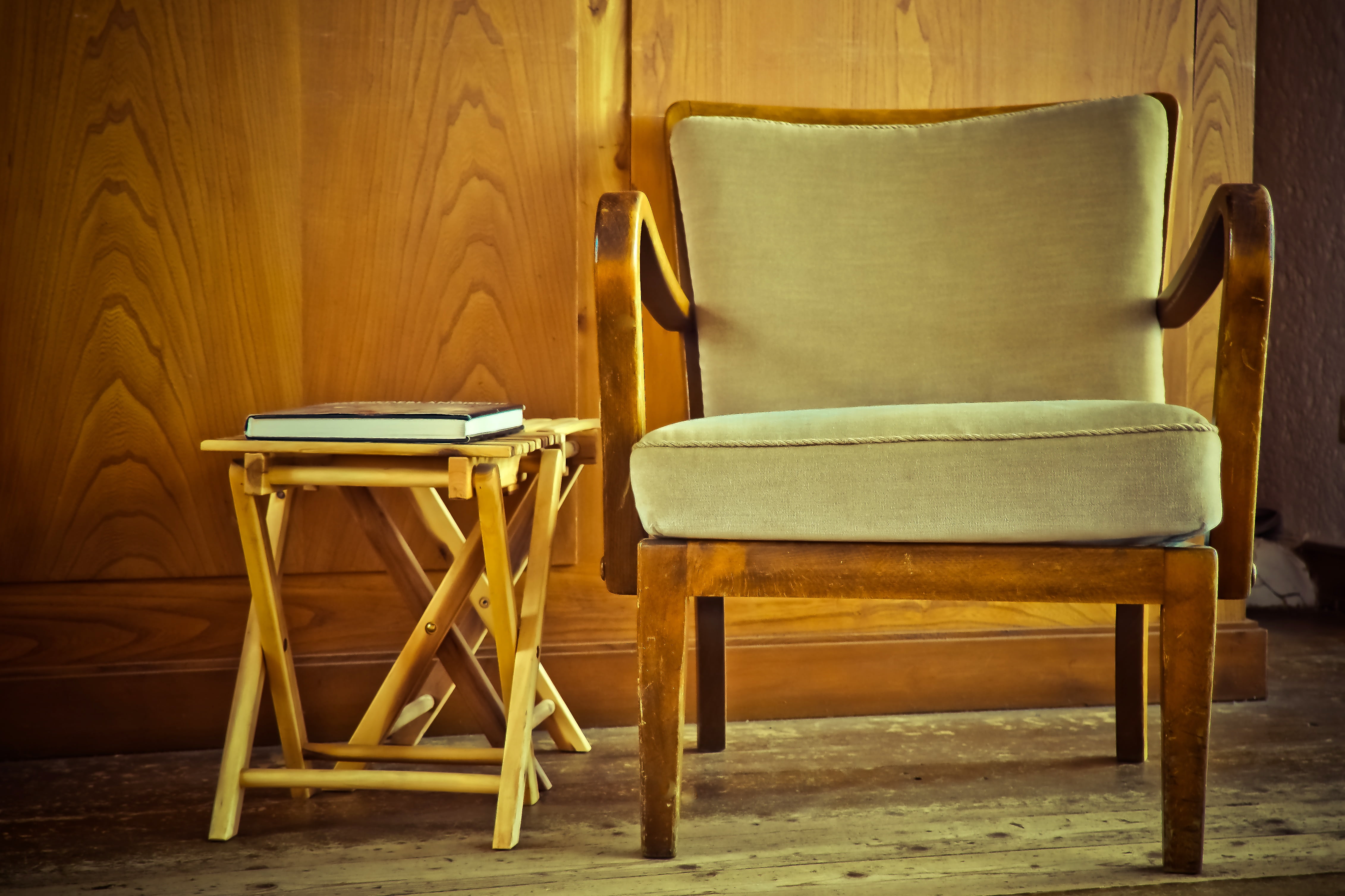 brown, relax, absence, wall - building feature, old-fashioned, wood - material, beside, indoors, retro, side, luxury, armchair, classic, form, domestic room, HD Wallpaper