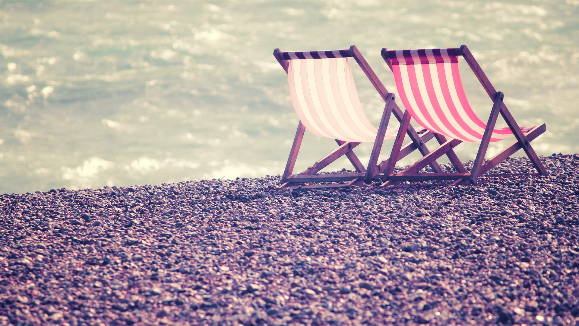day, no people, water, land, seat, tranquil scene, photography, beauty in nature, nature, deck chairs, striped, pebble, sky, coast, beach, chair, sunlight, HD Wallpaper