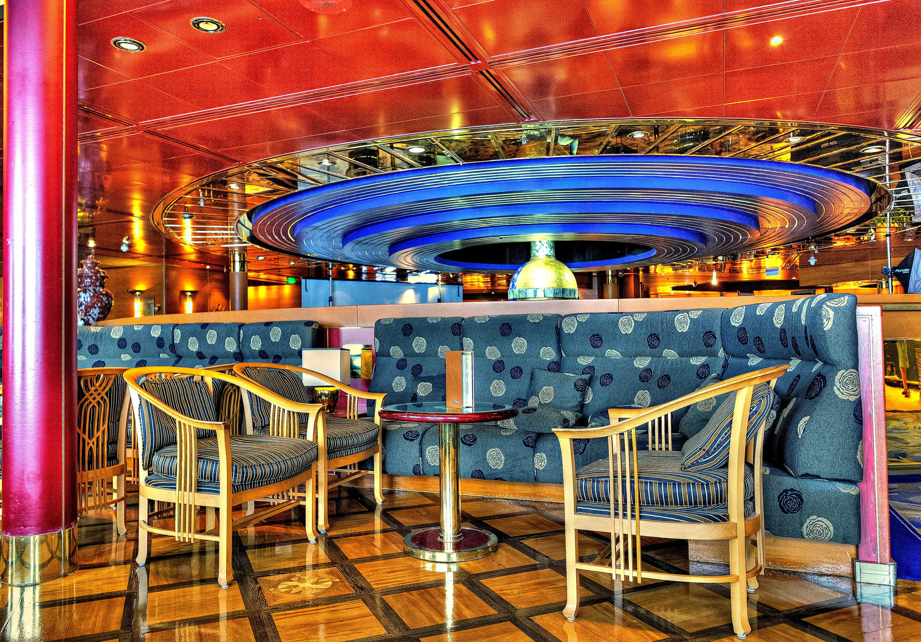 indoors, bar - drink establishment, arts culture and entertainment, cafe, 2K, nightlife, chair, furniture, cruise ship, interior, restaurant, lounge, electric lamp, HD Wallpaper