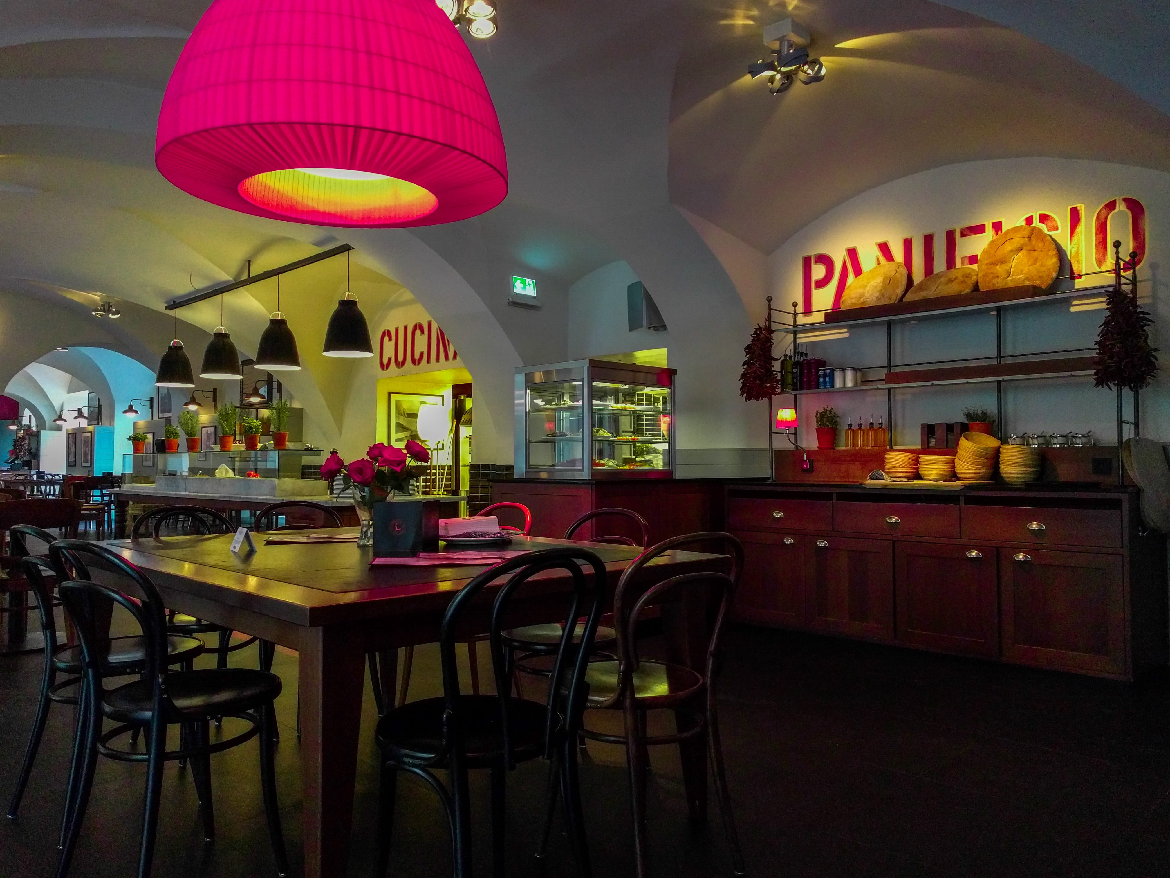 day, Cafe, Pizzeria, food and drink, bar counter, night, 4K, no People, food and drink industry, built structure, seat, Dining, decor, chair, setting, HD Wallpaper