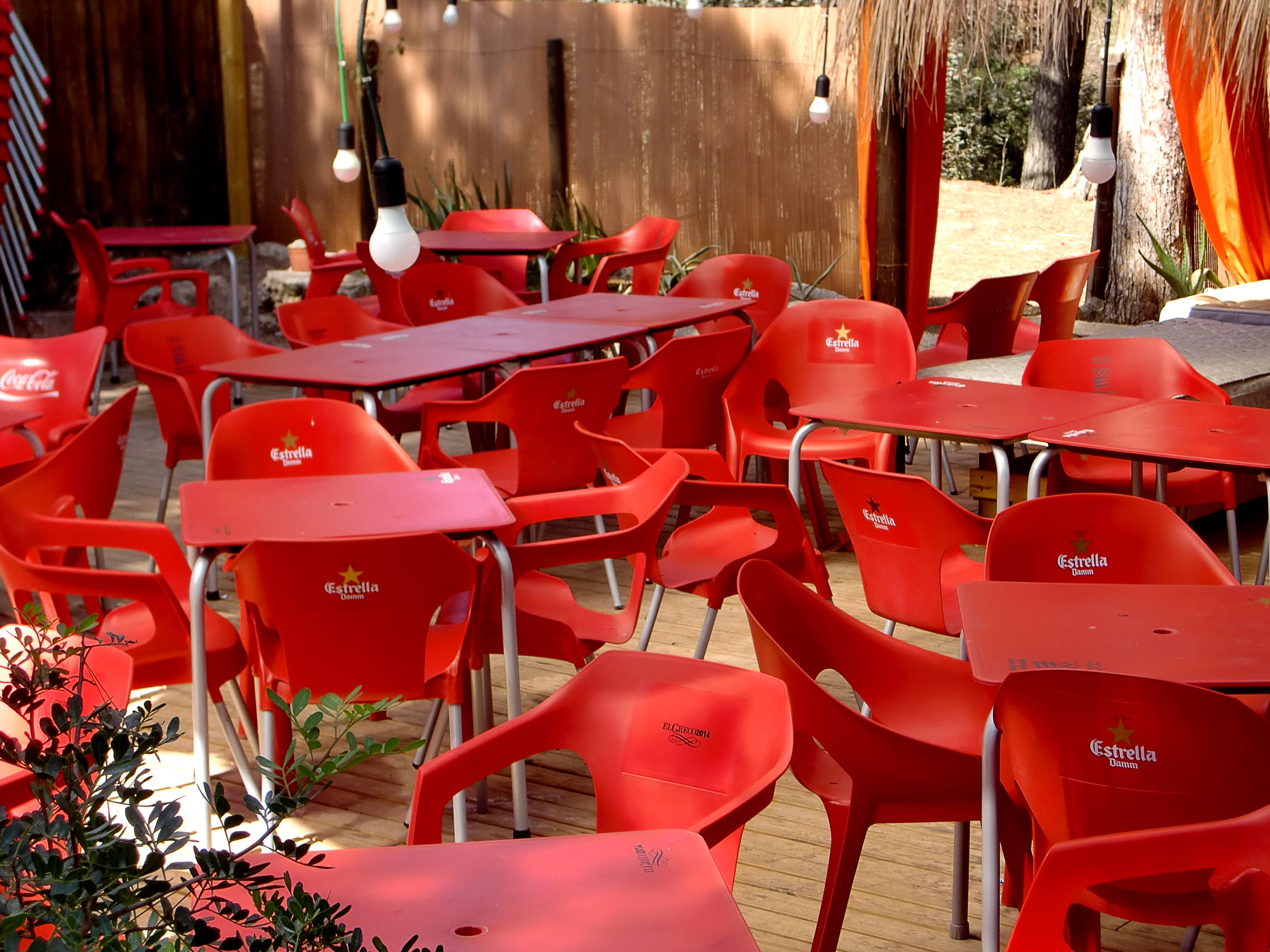 empty, red, garden restaurant, table, day, no people, Seat, Street Cafe, business, cafe, empty chairs, 2K, beach bar, large group of objects, outdoors, HD Wallpaper
