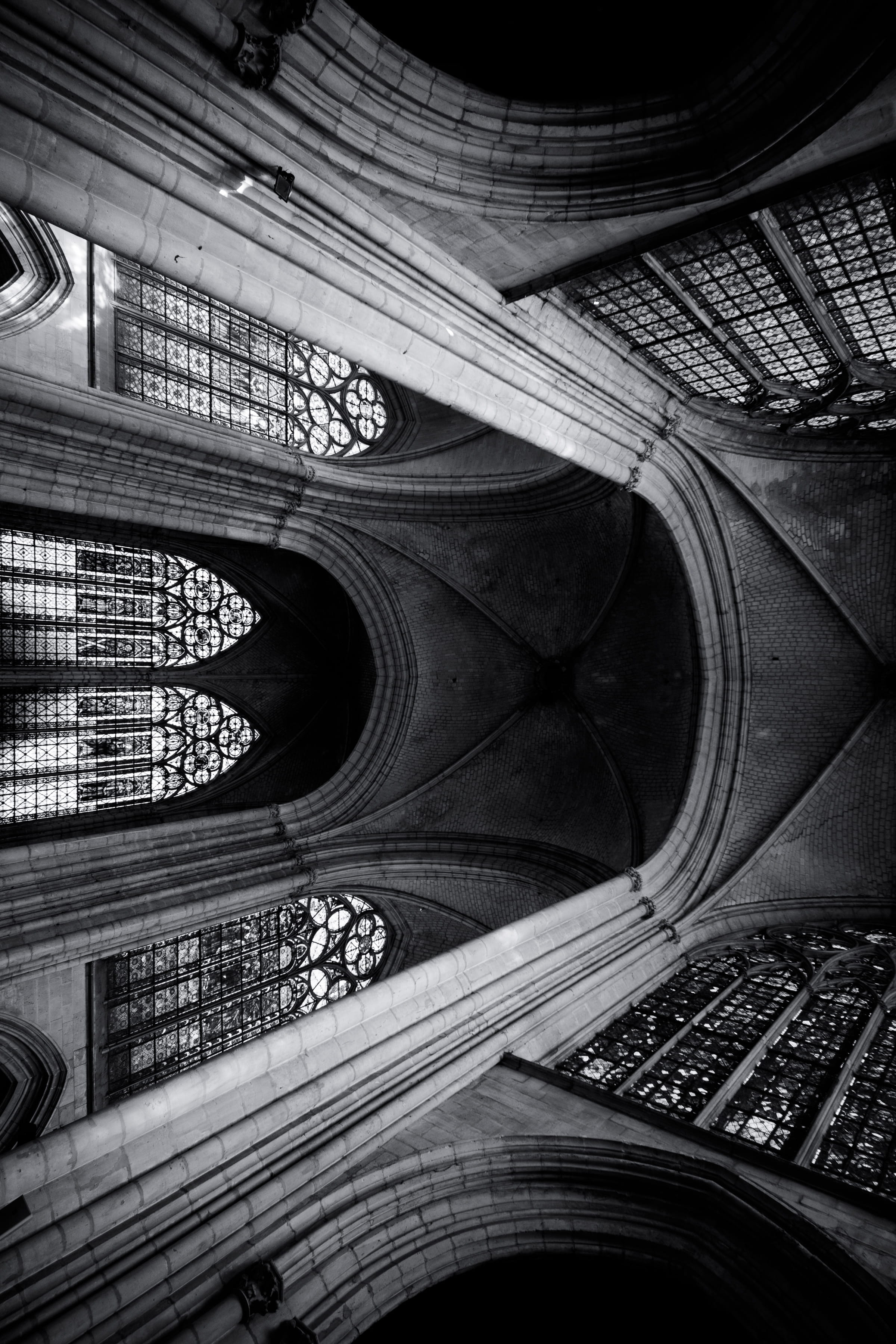 architecture, city, outdoors, architectural column, built structure, ceiling, arch, bigkids, europe, building, leicasl, blackandwhite, light, bw_lover, Phone HD Wallpaper