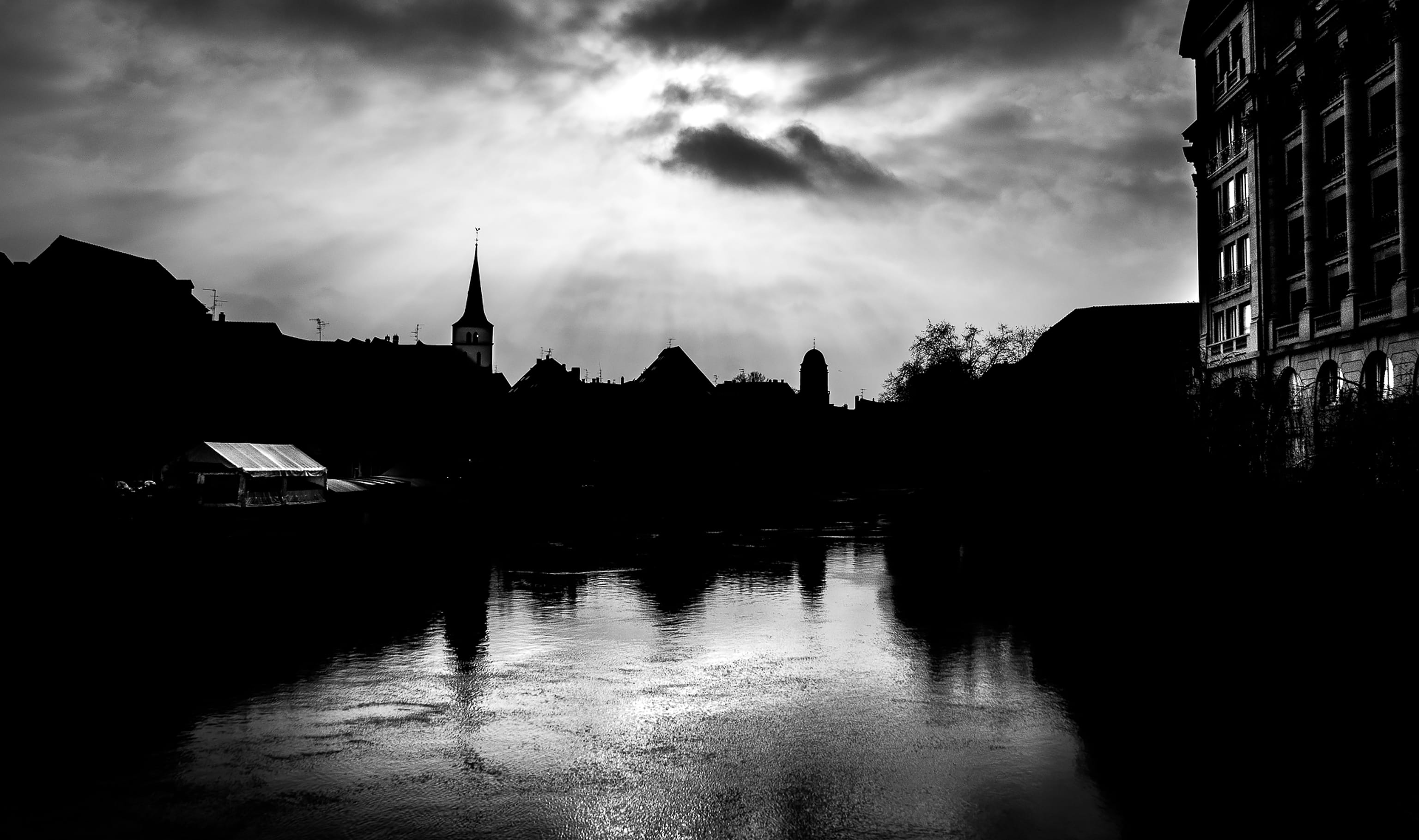 outdoors, shadows, romantic city, town, contrast, cloud - sky, waterfront, clouds, silhouette, architecture, place of worship, city, plant, bnw, no people, HD Wallpaper