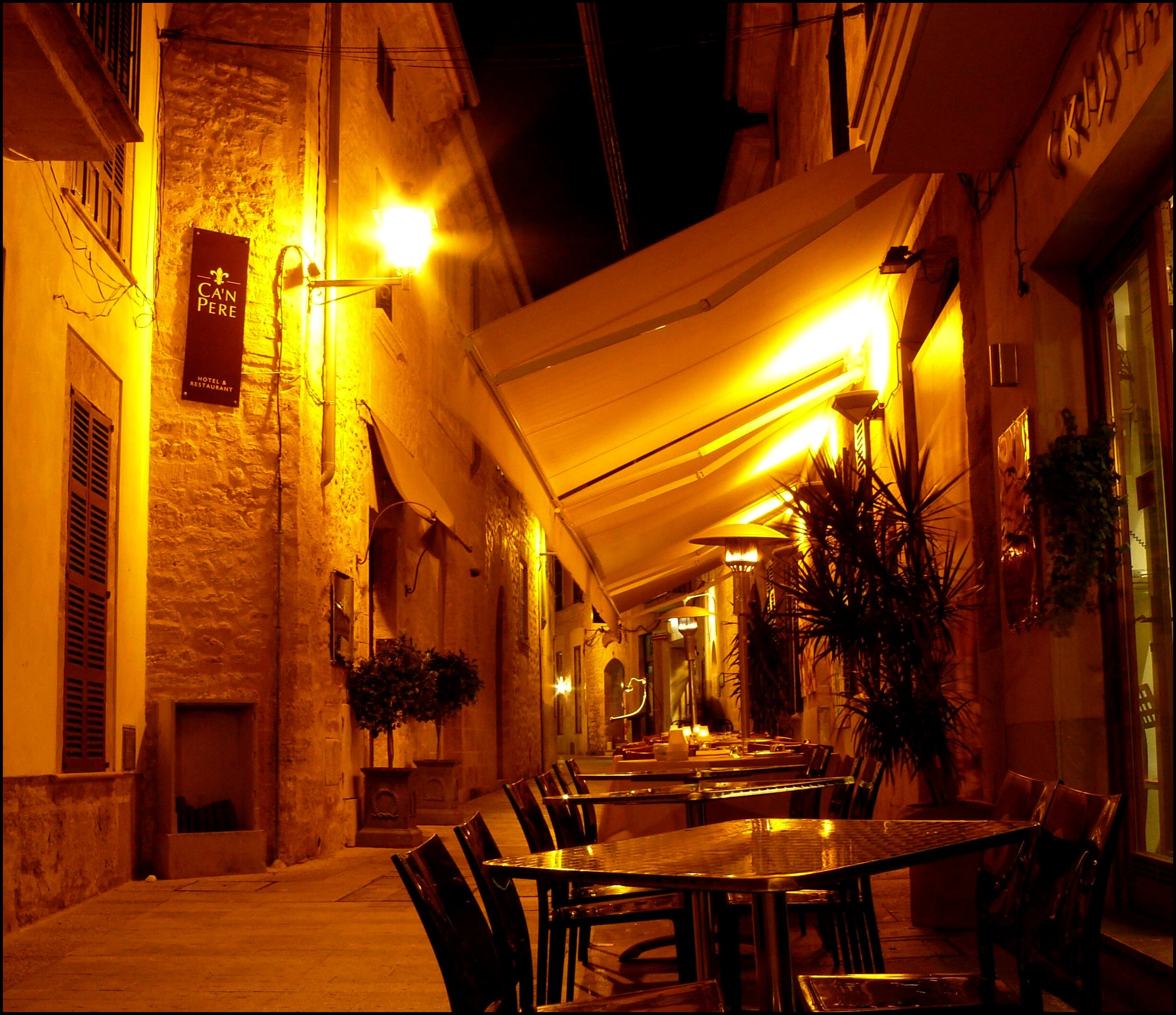 cozy, road, spain, alcudia, balearic islands, outside catering, lamp, holiday, absence, atmospheric, decorative, built structure, home, chair, architecture, HD Wallpaper