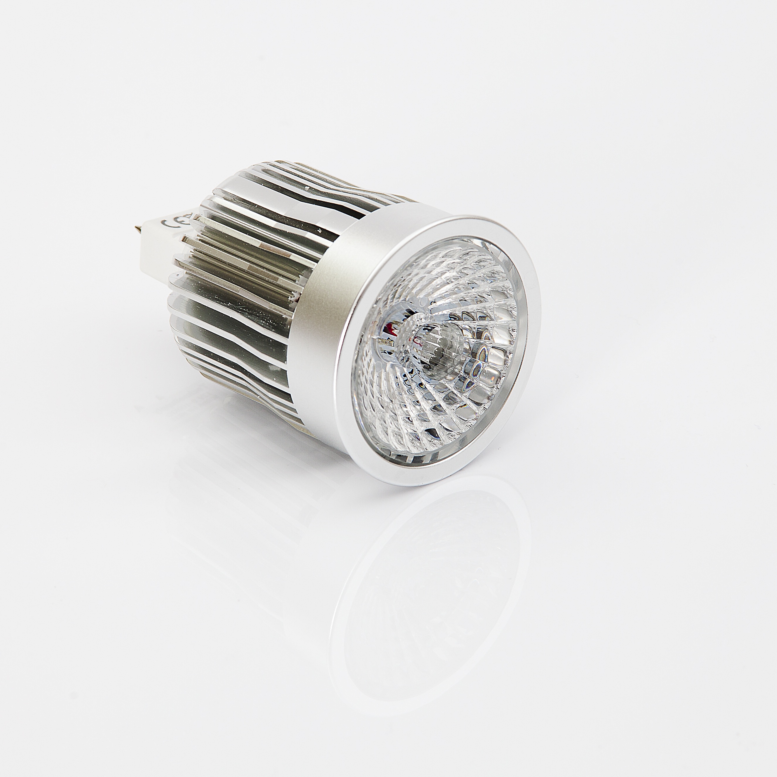 lighting Equipment, lighting, decoration, home, lED, light Bulb, single object, economic, technology, can, metal, indoors, equipment, shiny, electric Lamp, Phone HD Wallpaper