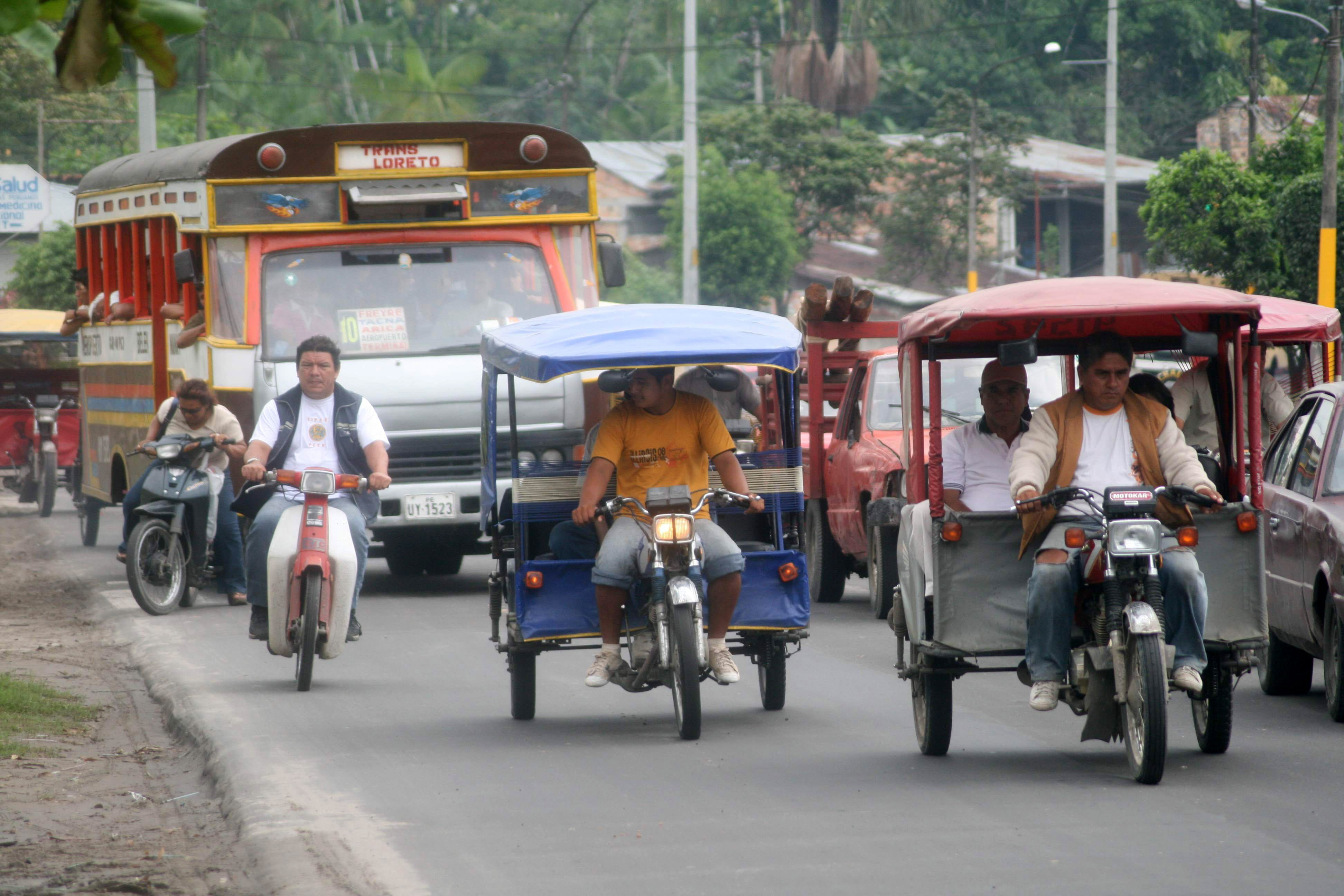 qui, women, land Vehicle, mode of transportation, urban Scene, real people, motorcycle, rickshaw, Iquitos, travel Destinations, transportation, city, day, HD Wallpaper