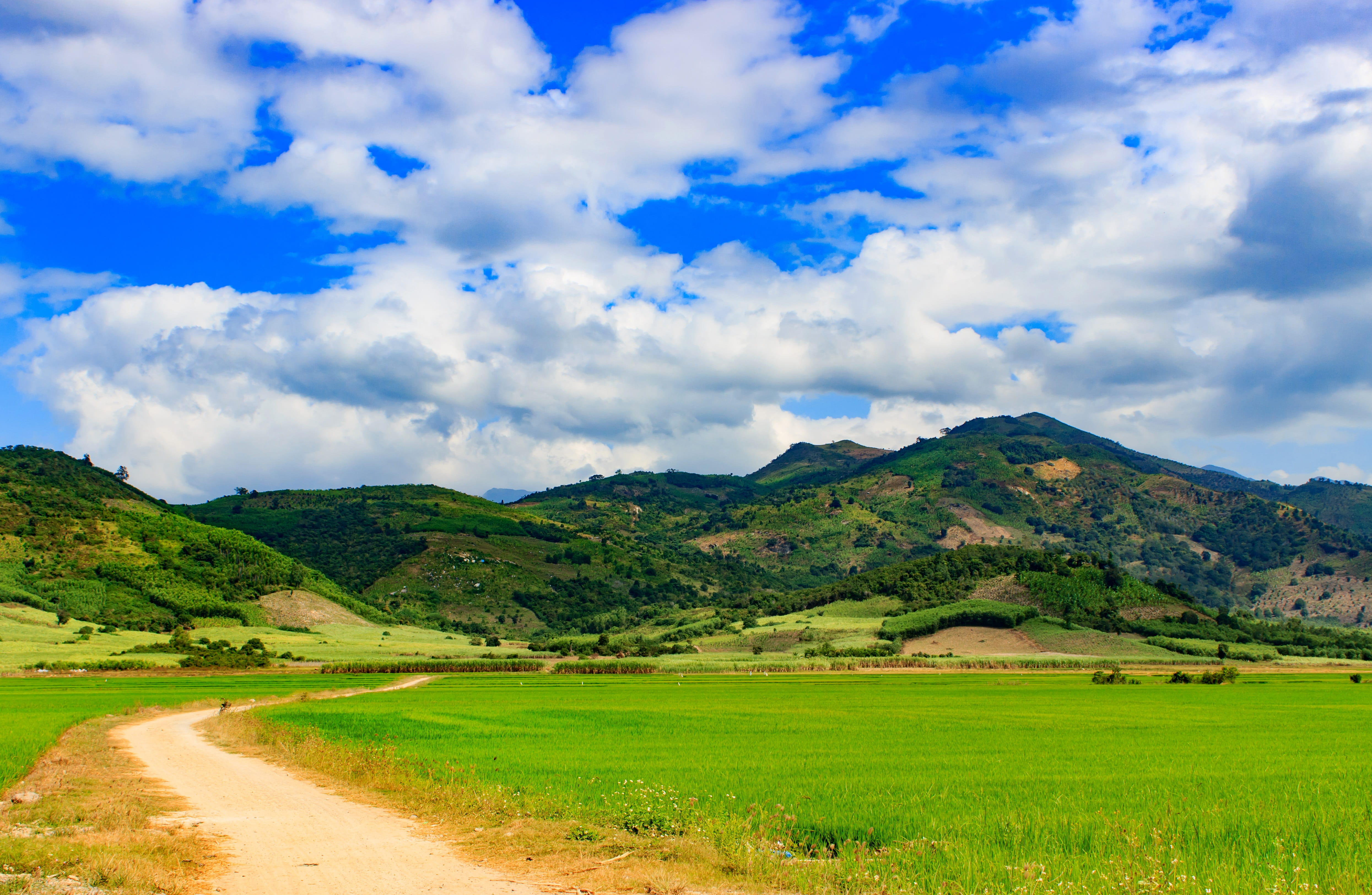 scenics - nature, landscape, scenics, nature, tranquil scene, cloud - Sky, mountain, beauty In Nature, environment, tranquility, sky, landscaped, green Color, HD Wallpaper