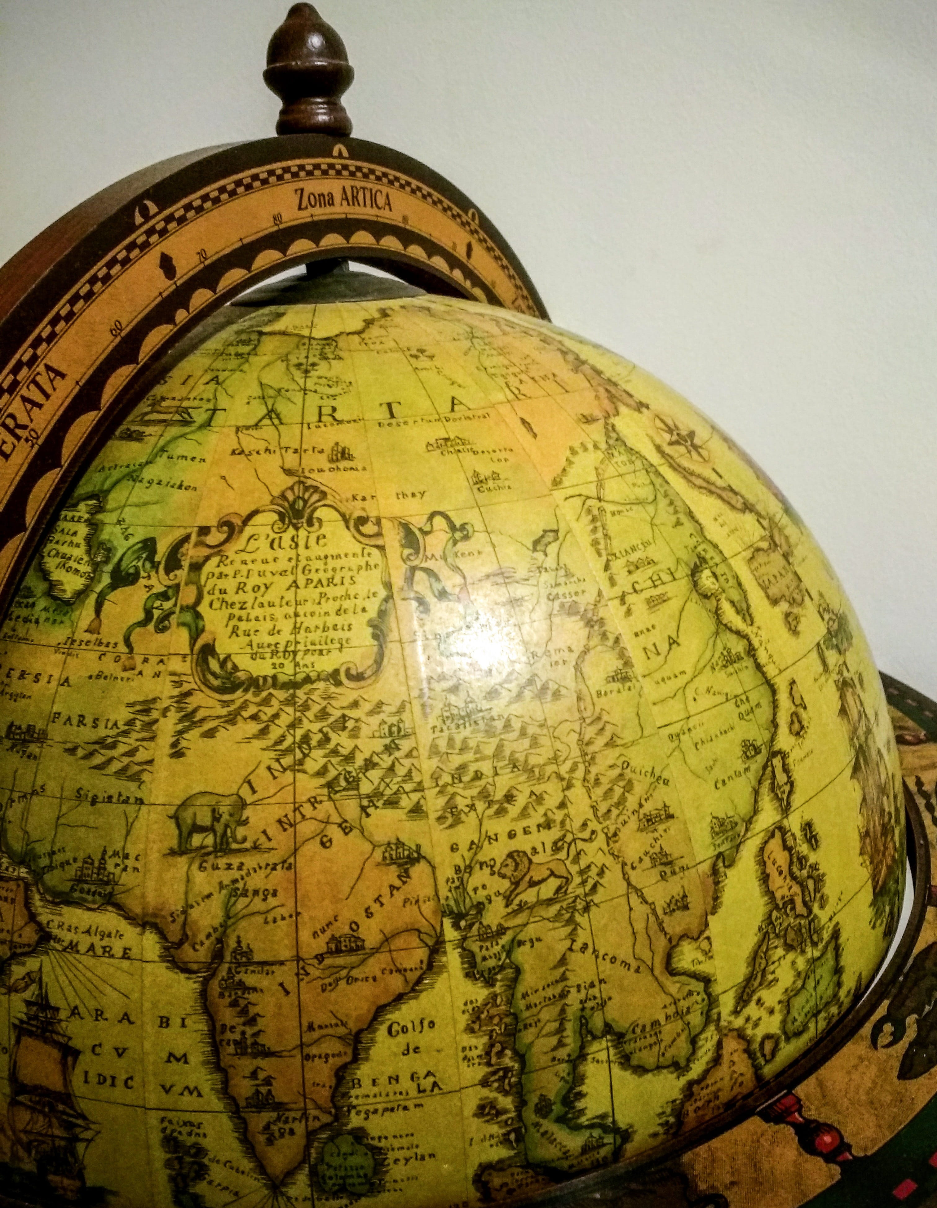 Antique, design, physical geography, planet - space, Globe, earth, 4K, Map, architecture, still life, close-up, world map, white background, globe - man made object, Phone HD Wallpaper