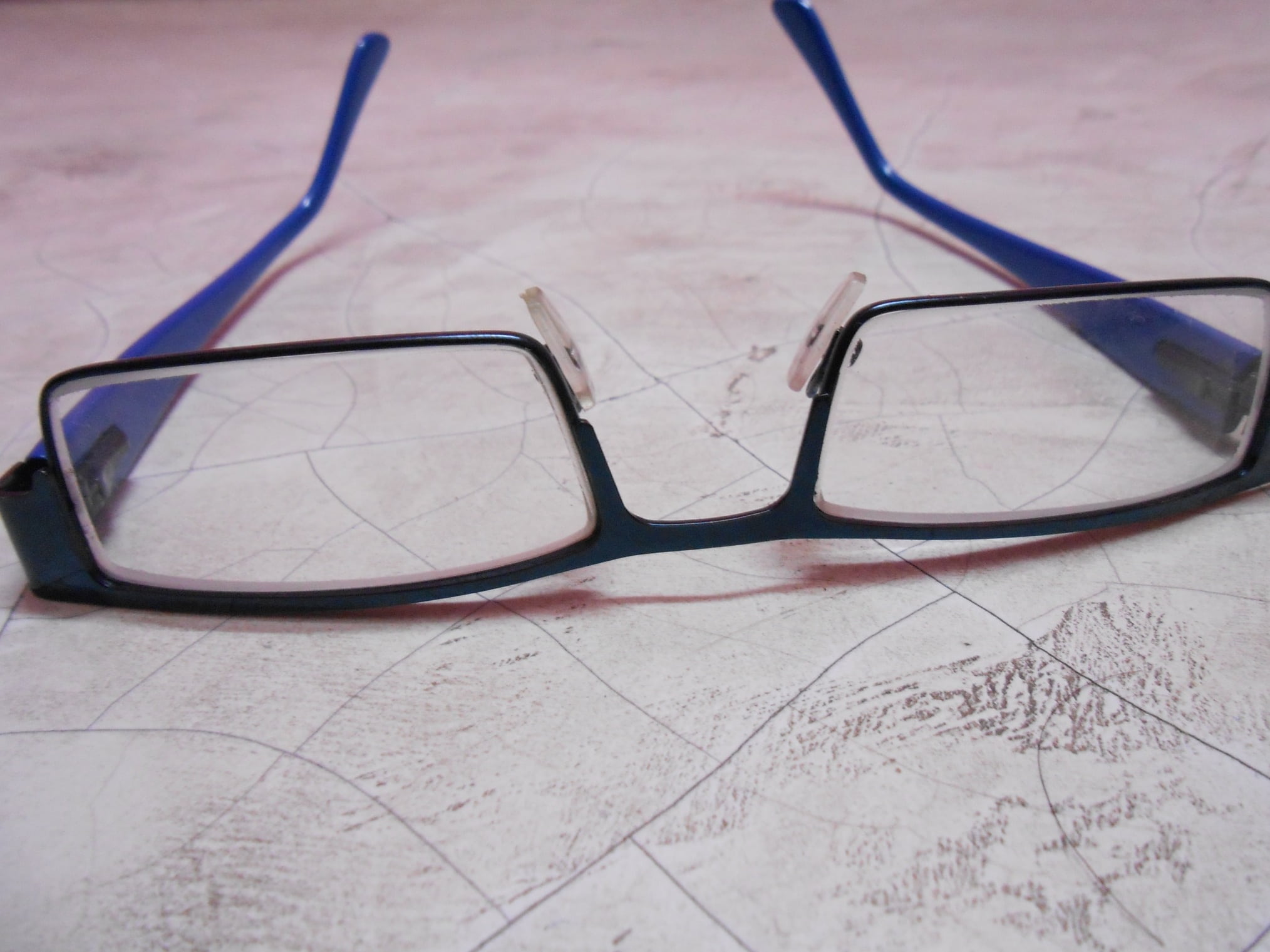 no people, stress, world, rectangular, exam, keep, doctor, floor, color, close-up, focus, 1080P, glasses, vintage, aim, myopia, structure, care, tested, HD Wallpaper