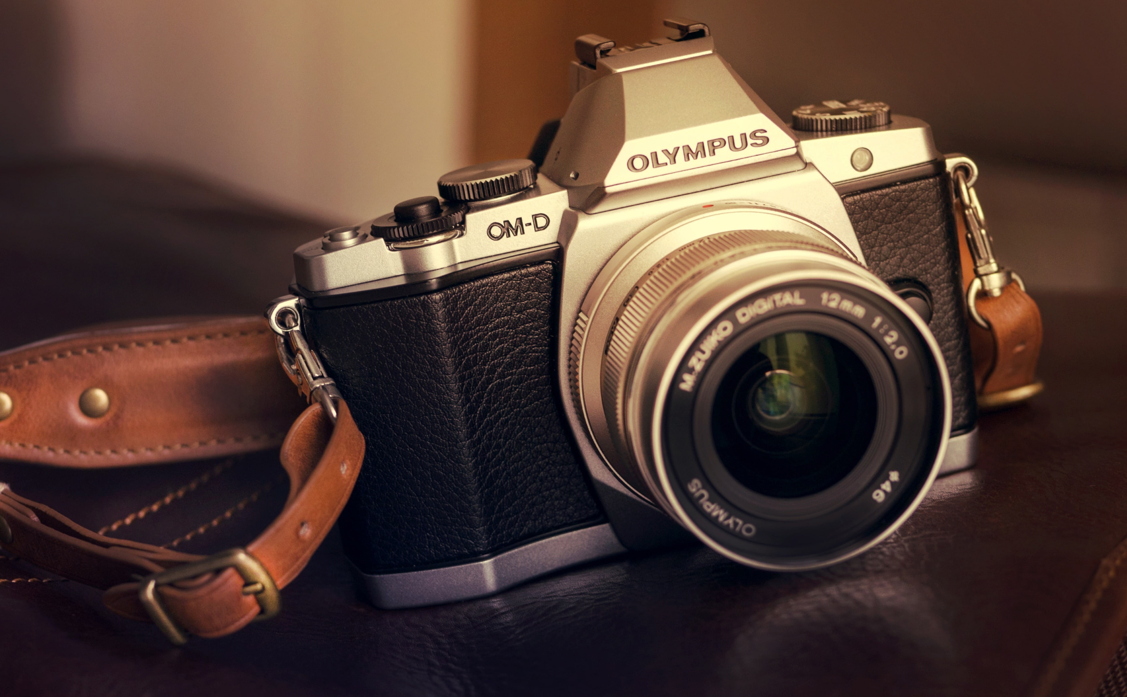 mirrorless, technology, still life, digital camera, antique, lens - eye, photographic equipment, belt, leather, table, close-up, 4K, camera, retro styled, HD Wallpaper
