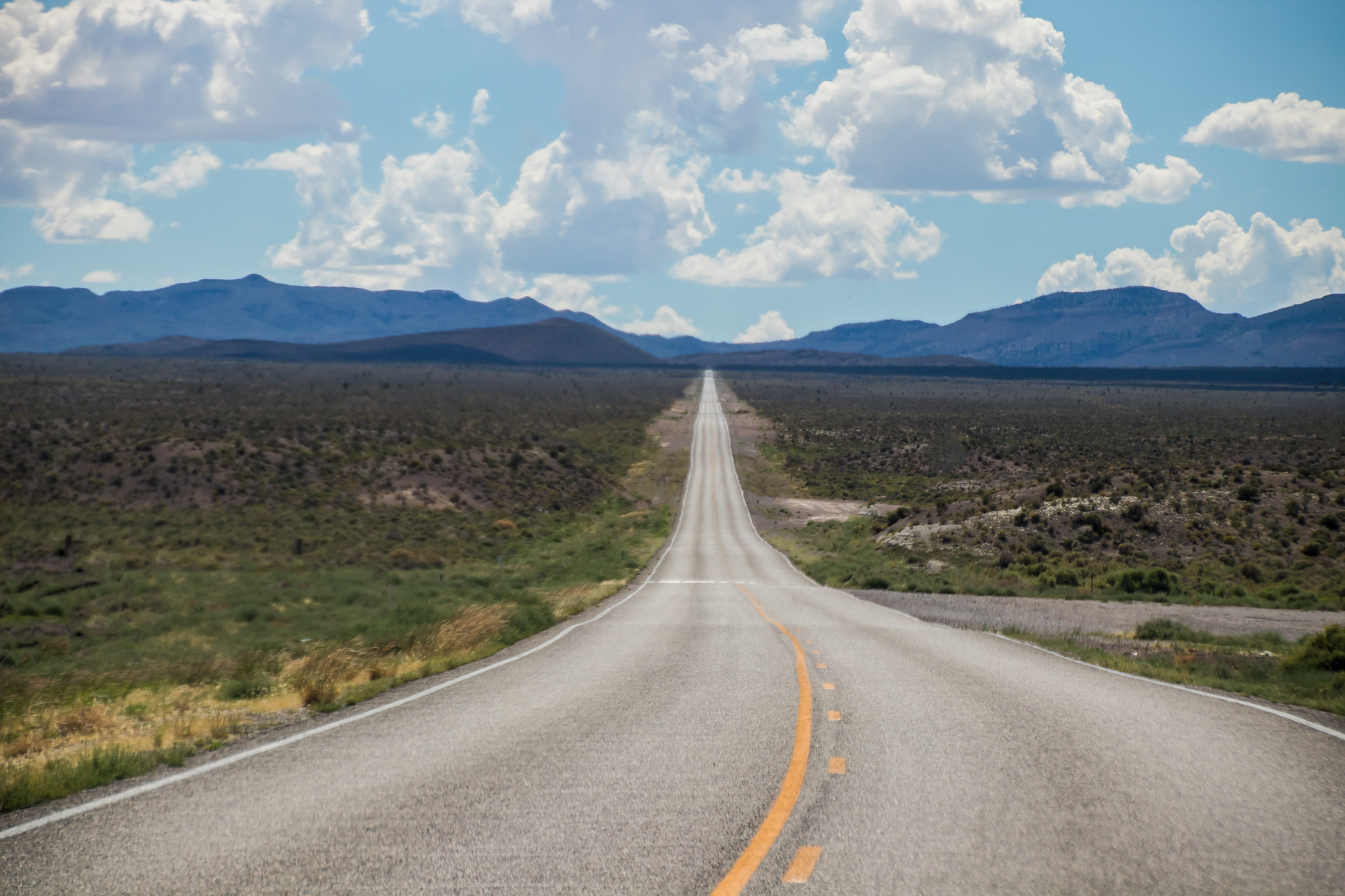 5K, field, america, endless, dividing line, utah, environment, sunny, travel, california, sky, day, road trip, mountain, vanishing point, mountain range, HD Wallpaper