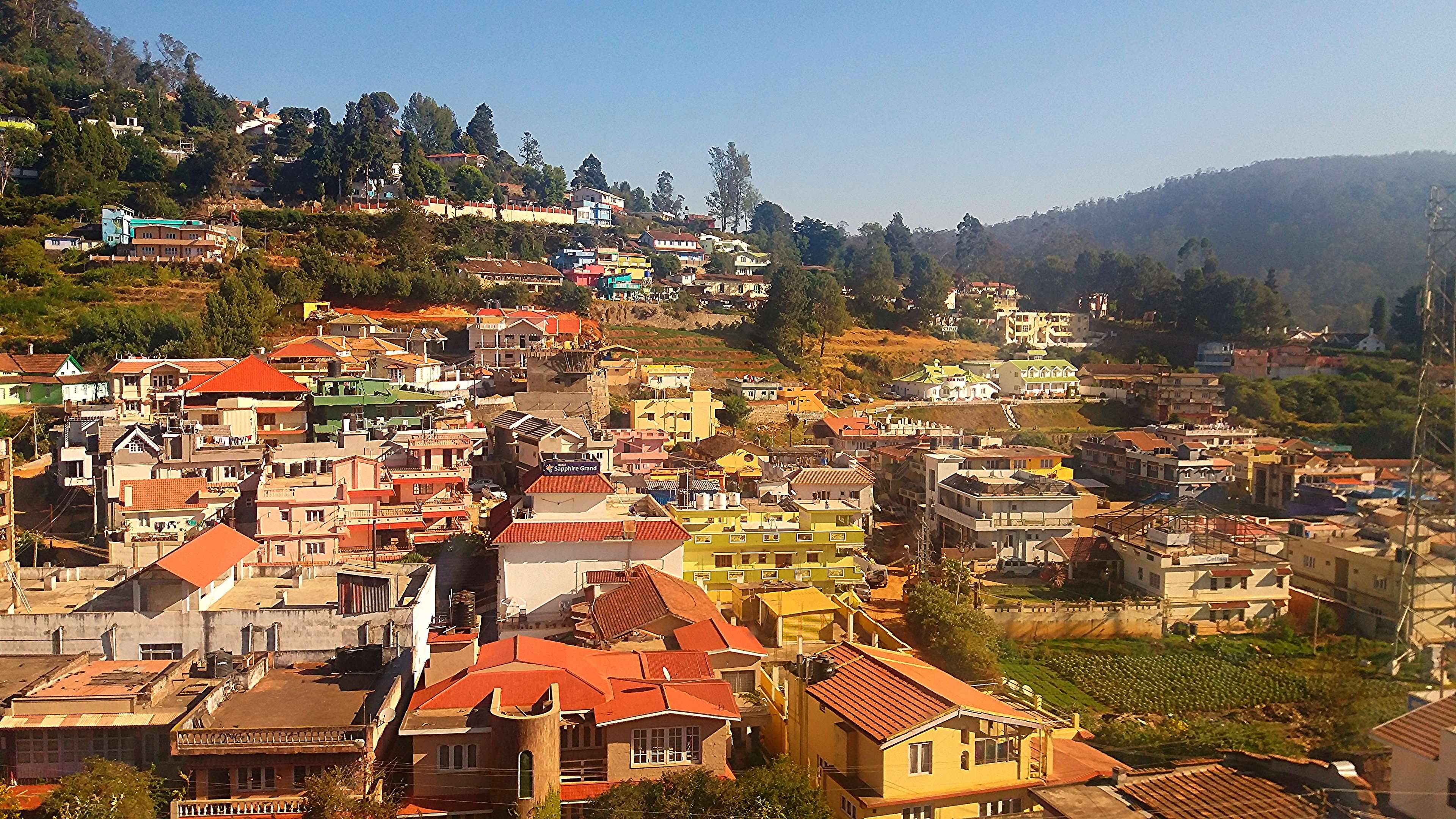hilly, landscape, crowded, city, residential district, building exterior, tree, scenic, ooty, building, town, built structure, nature, hill station, community, HD Wallpaper