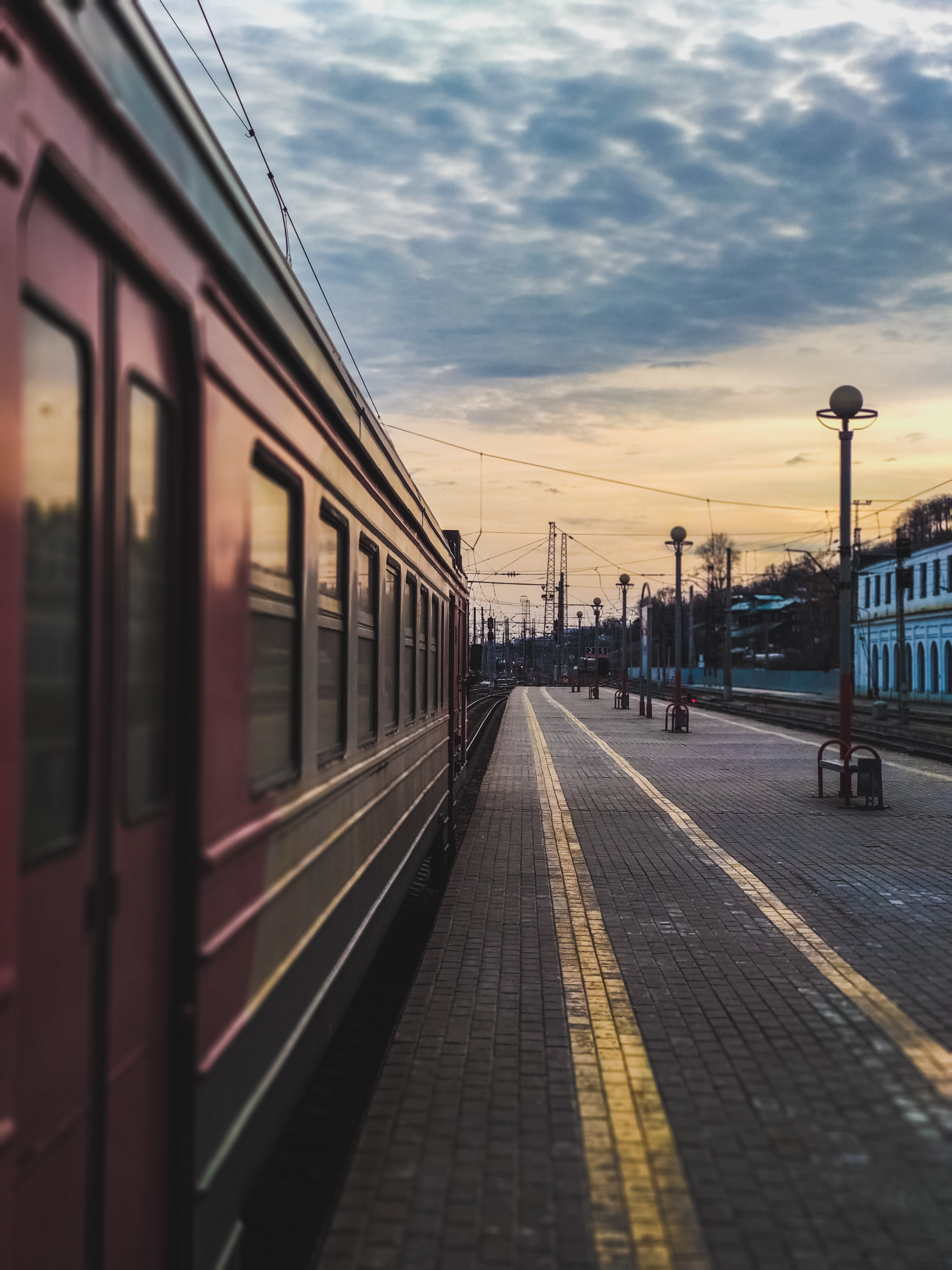 train station, 4K, train, Russia, Phone HD Wallpaper