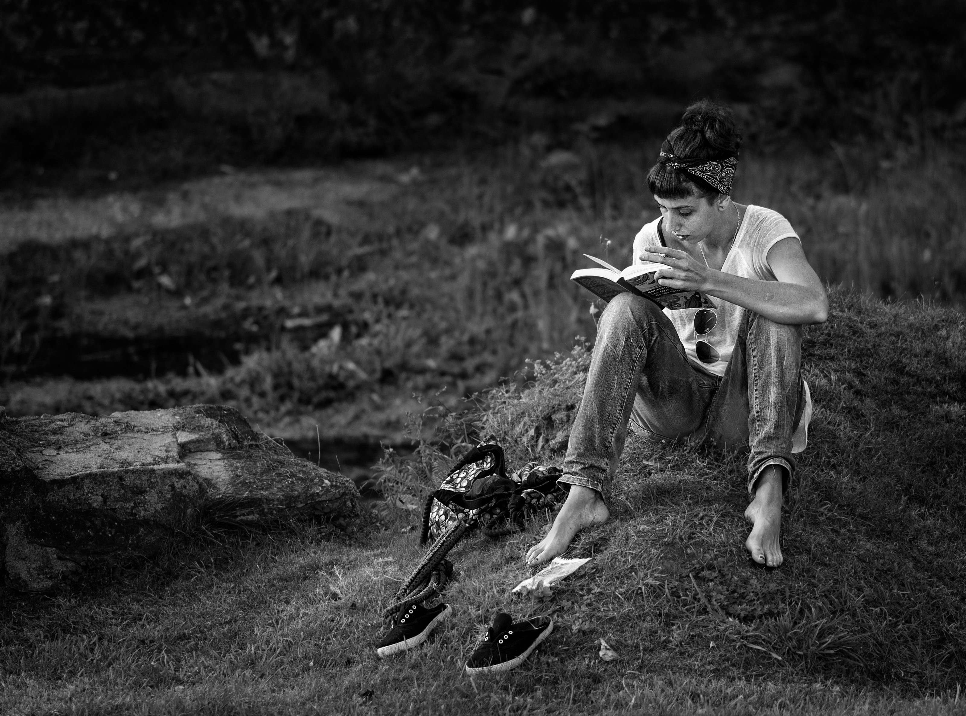 olympus, young adult, sitting, one person, zuiko, outdoors, field, casual clothing, real people, Santiago, lifestyles, contemplation, reading, 2K, Black and White, HD Wallpaper
