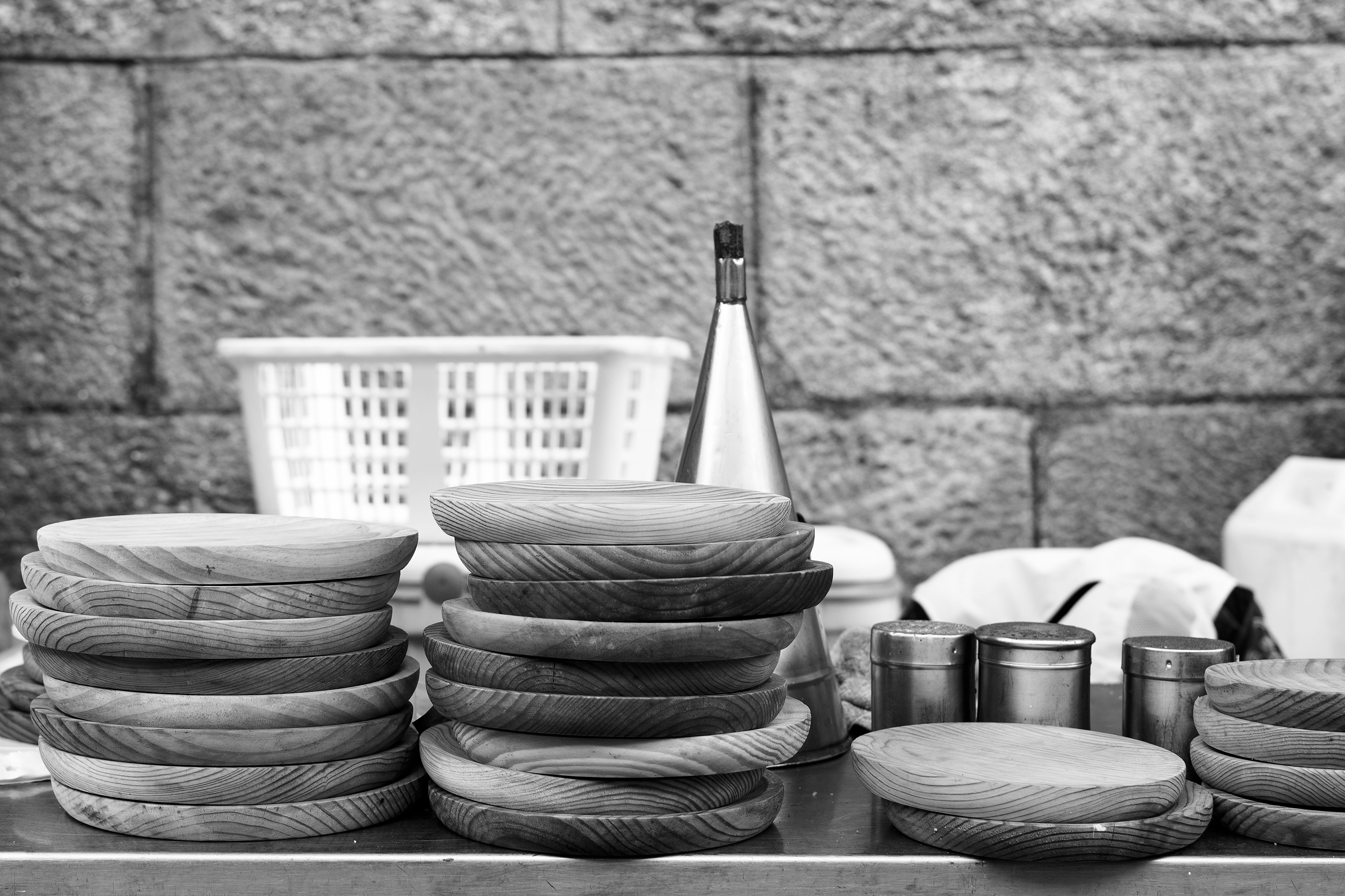 close-up, still life, bowl, container, group of objects, outdoors, brick, cushion, no people, pot, dish, santiago de compostela, household equipment, shelf, HD Wallpaper
