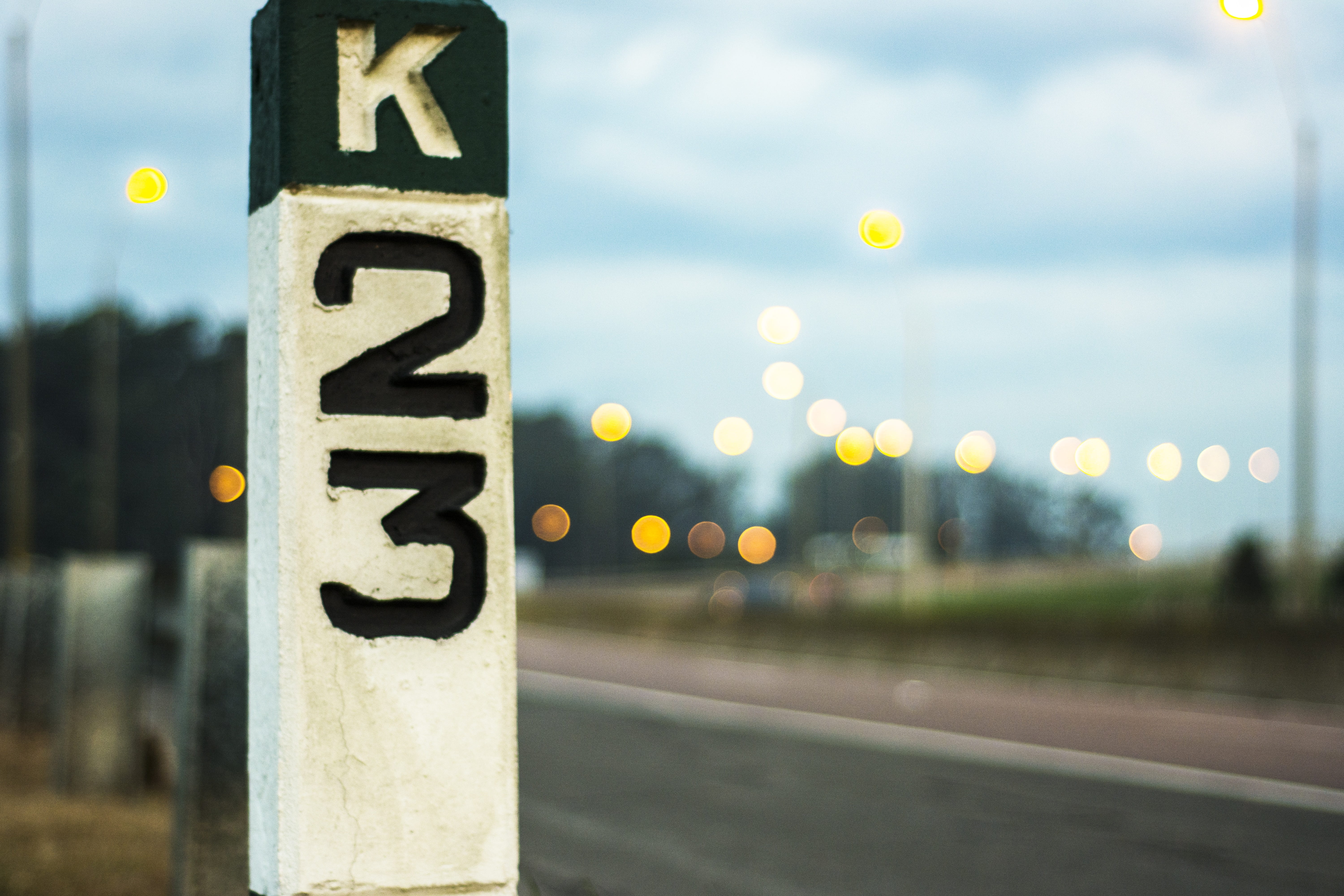route, communication, number, km, street, nature, architecture, day, no people, motion, city, close-up, outdoors, sign, trail, paving, yellow, path, transportation, HD Wallpaper
