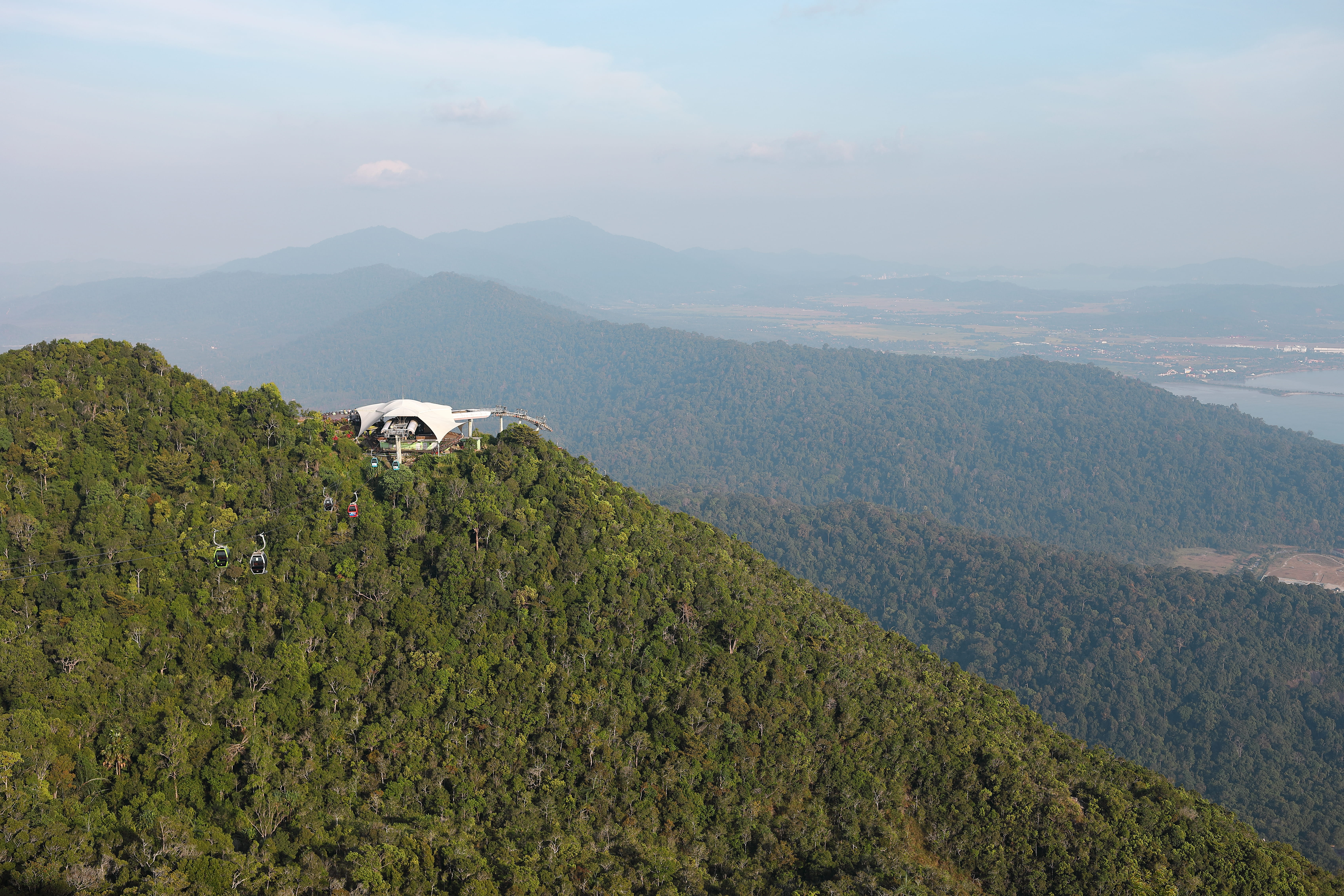 tranquil scene, outdoors, architecture, growth, land, hill, tranquility, mountain peak, langkawi cable car, langkawi, car, vegetation, nature, countryside, HD Wallpaper