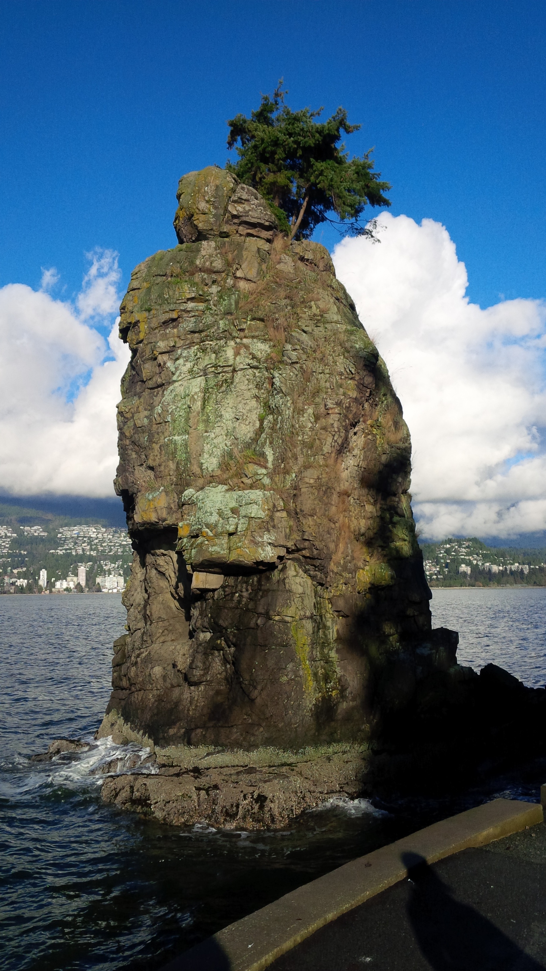 water, rock - object, cloud - sky, stack rock, 2K, rock, nature, beauty in nature, day, canada, rock formation, sea, scenics - nature, tranquil scene, Phone HD Wallpaper