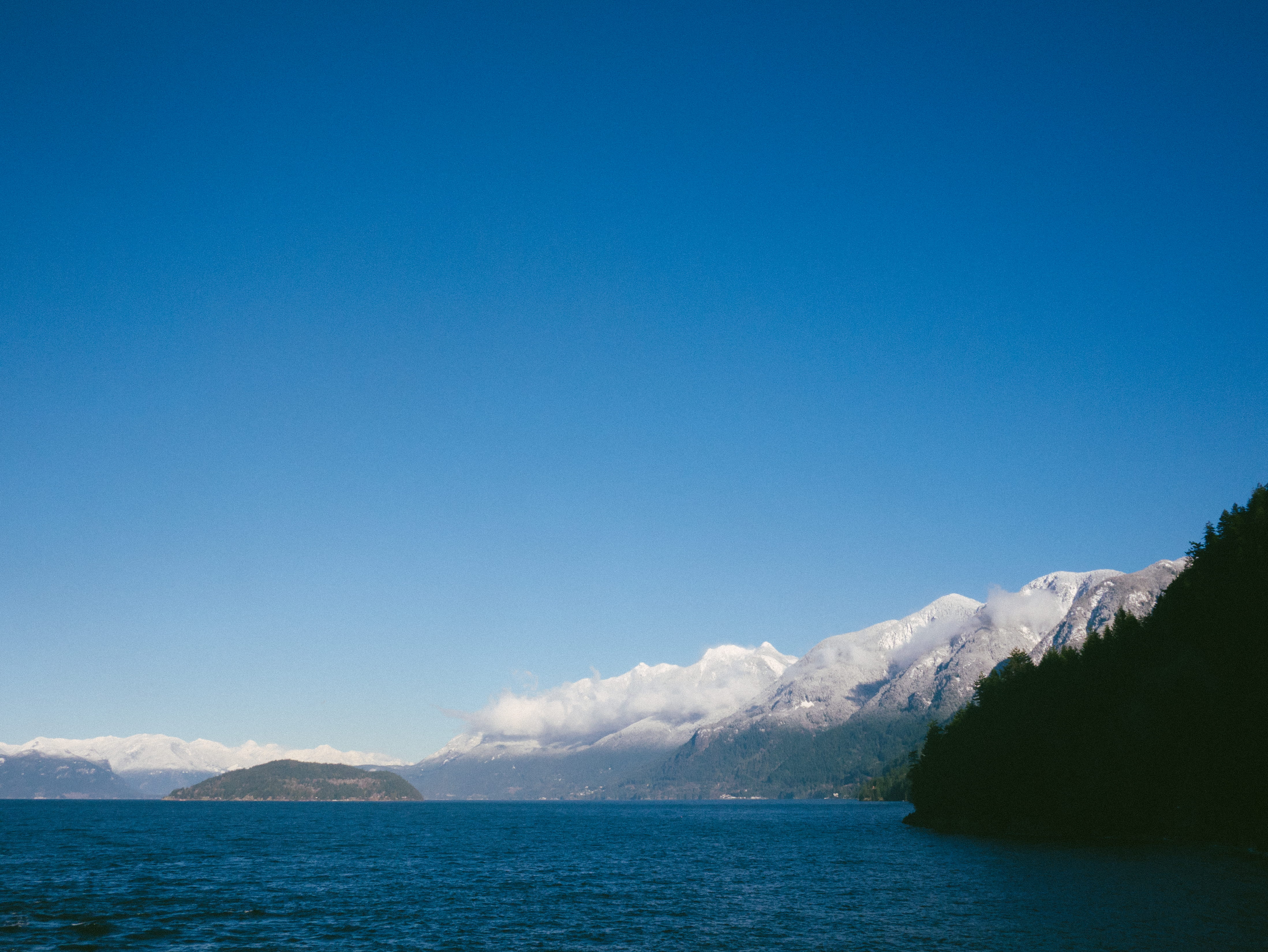 sea, waterfront, 4K, mountains, blue, non-urban scene, no people, ocean, bay street horseshoe bay terminus, mountain, cold temperature, snowcapped mountain, HD Wallpaper