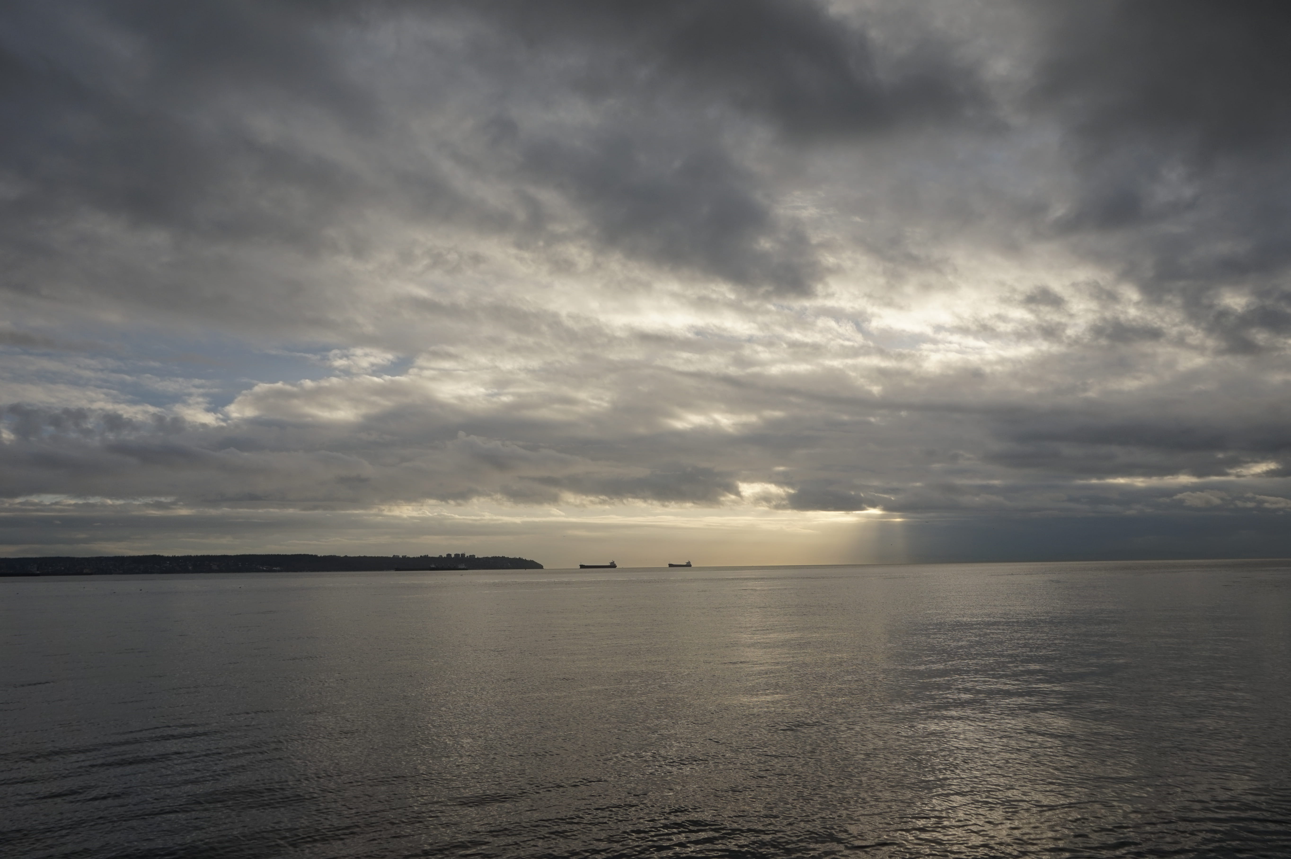 outdoors, nature, ocean, canada, ominous, cloud - sky, overcast, coast, clouds, water, pacific northwest, storm, ambleside park | west vancouver, tranquility, HD Wallpaper