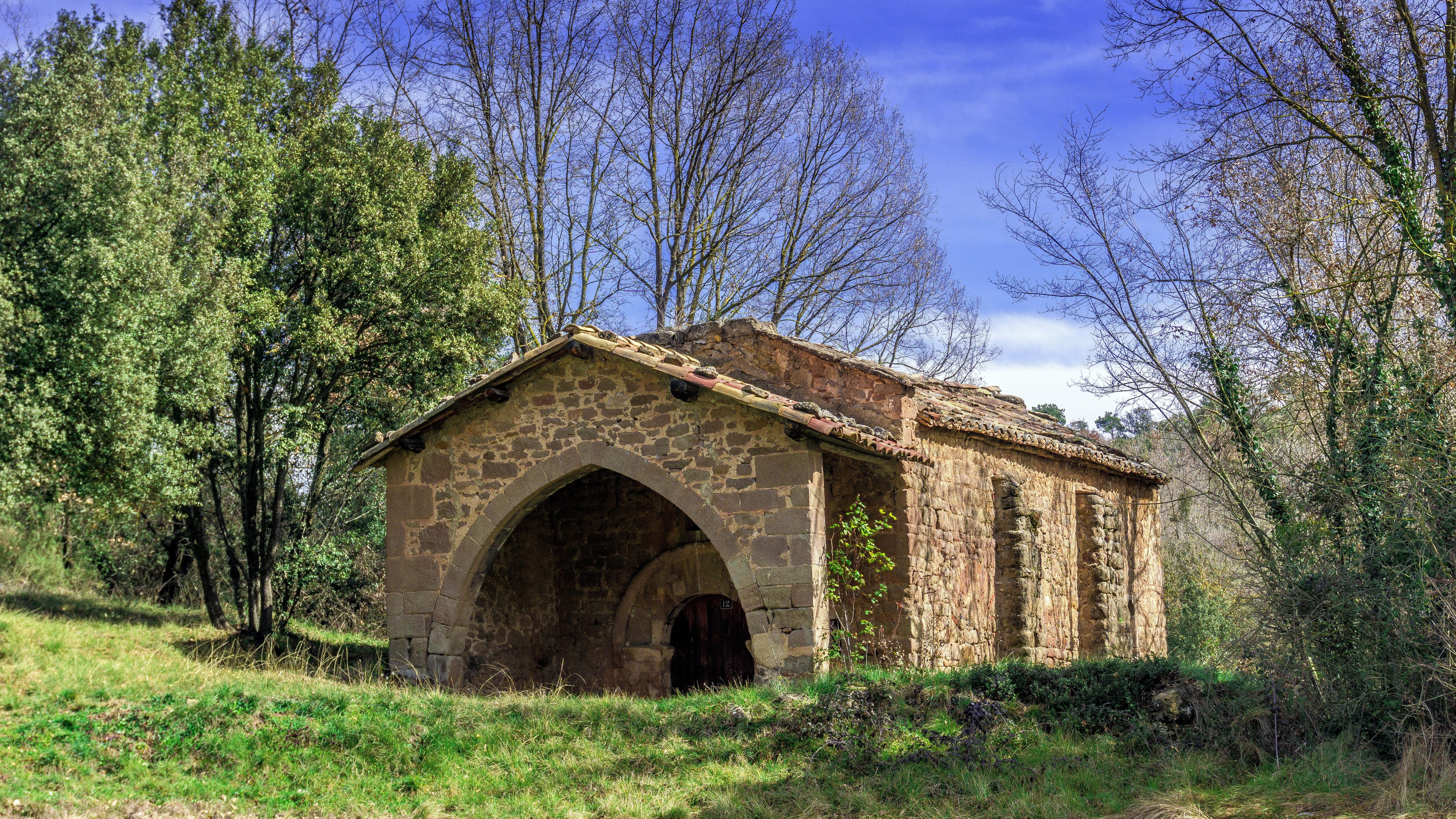 tree, casa vieja, church, landscape, nature, deterioration, architecture, arch, cemetery, old, house, field, sky, land, building, abandoned, rustic, day, HD Wallpaper