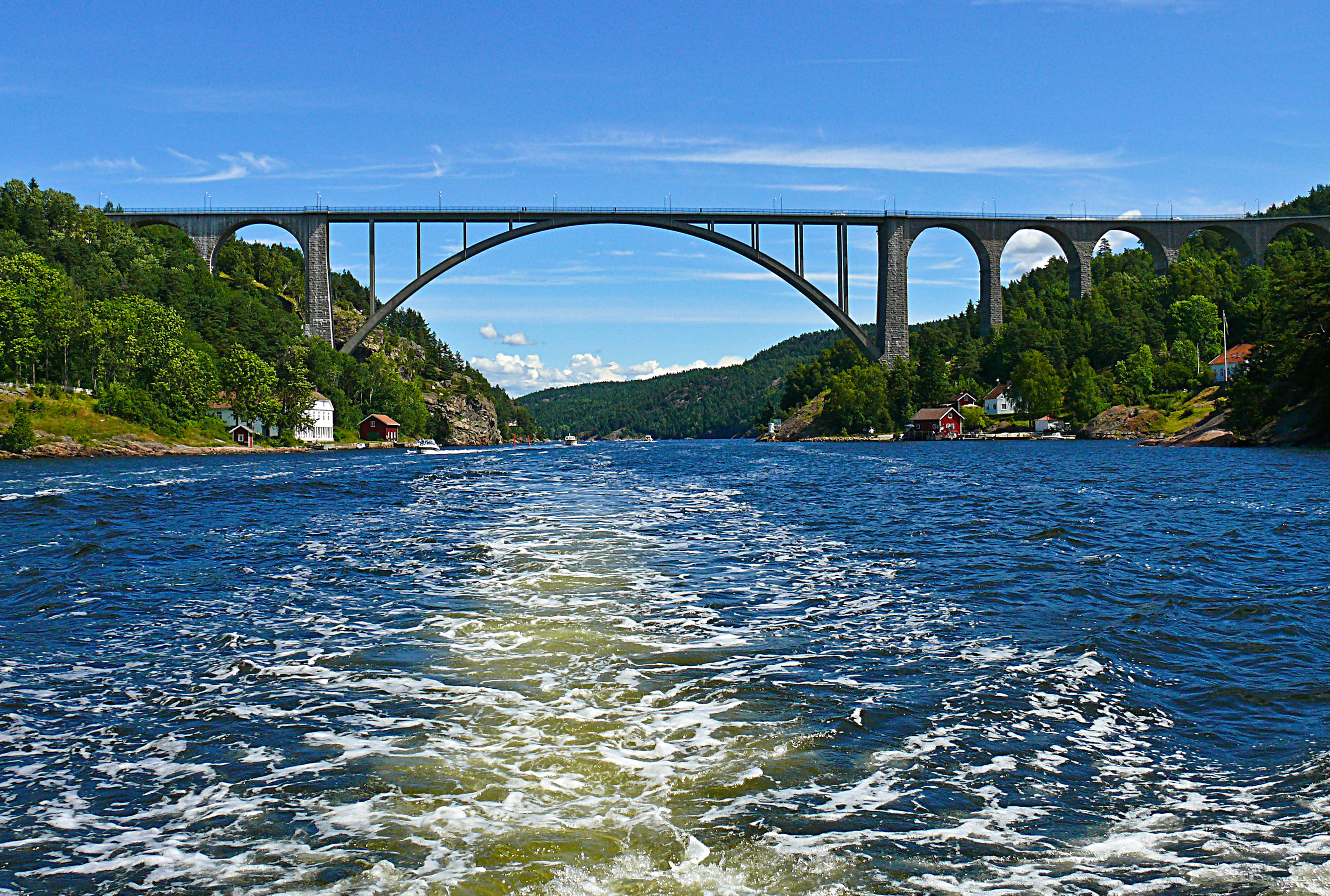 plant, outdoors, nature, connection, waterfront, iddefjorden, bridge, two, no people, green, smuggling, ringdal fjord, hills, sweden, border, customs, concrete, HD Wallpaper