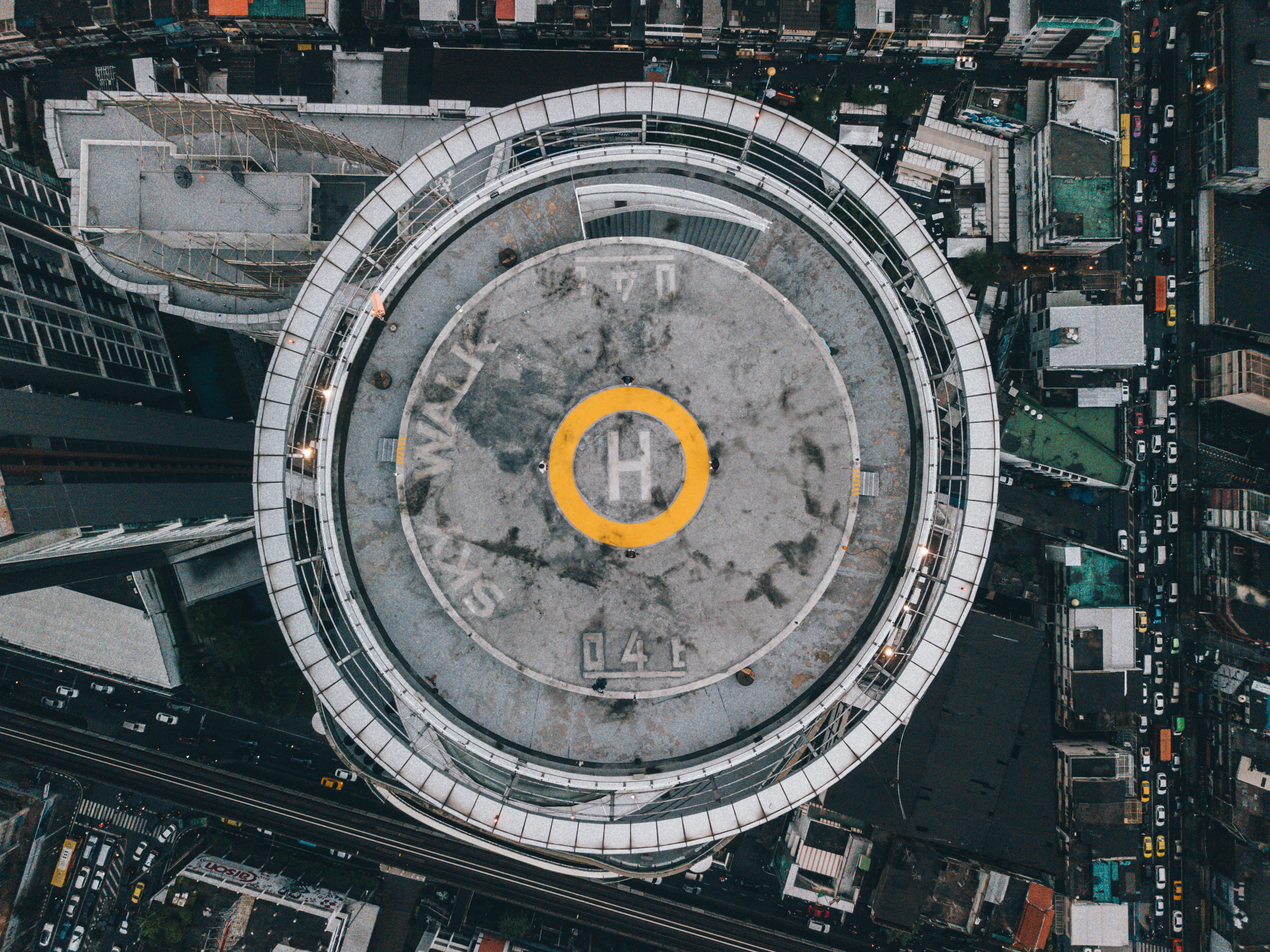 urban Scene, rooftop, pod, rooftopping, urban, 4K, drone view, thailand, cityscape, business, dji, traffic, dark, architecture, city, modern, helipad, HD Wallpaper