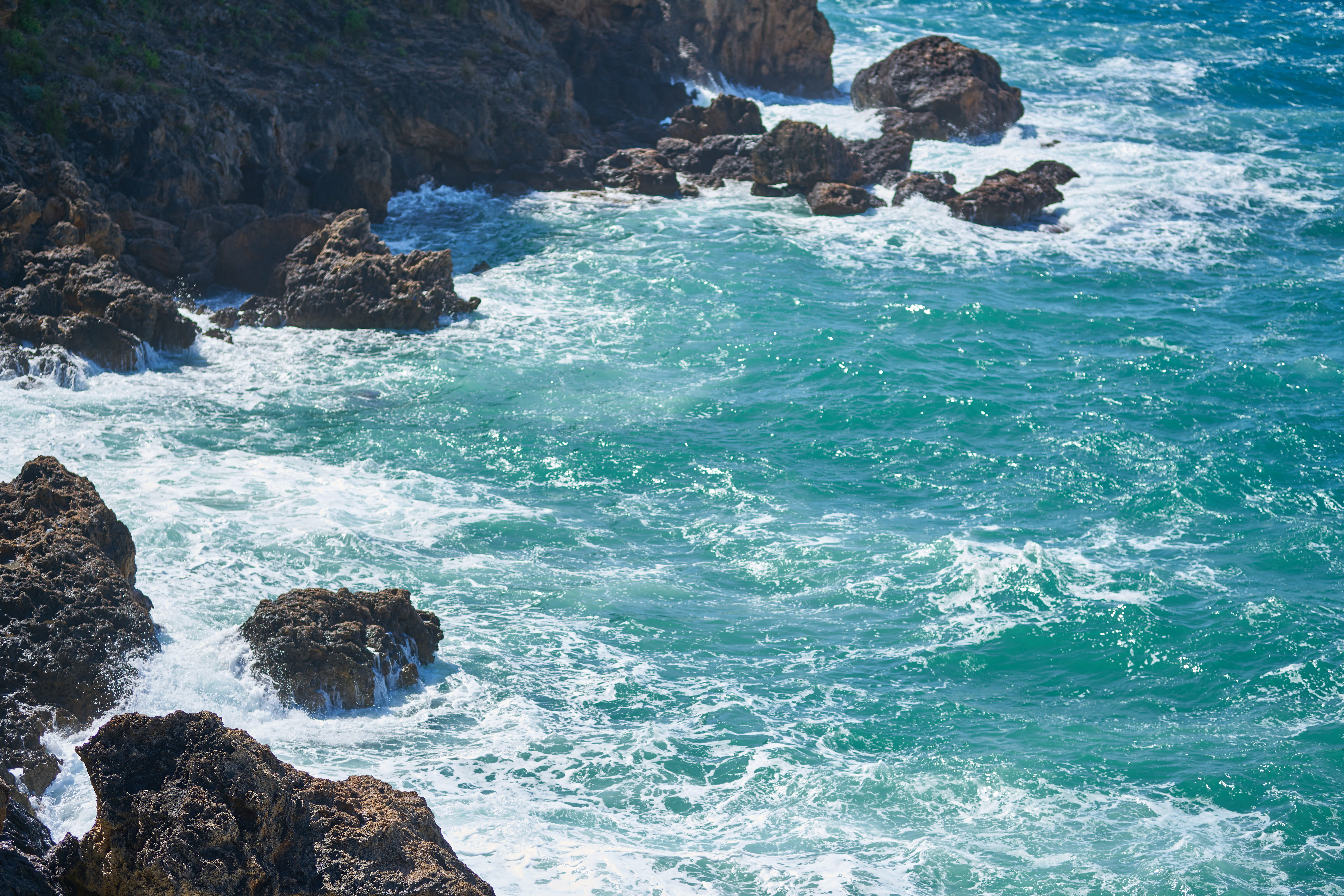 summer, 8K, wave, exotic, beach, ocean, sea, high angle view, nature, rocks, travel, waves, adventure, sky, splashing, relax, holiday, rock formation, HD Wallpaper