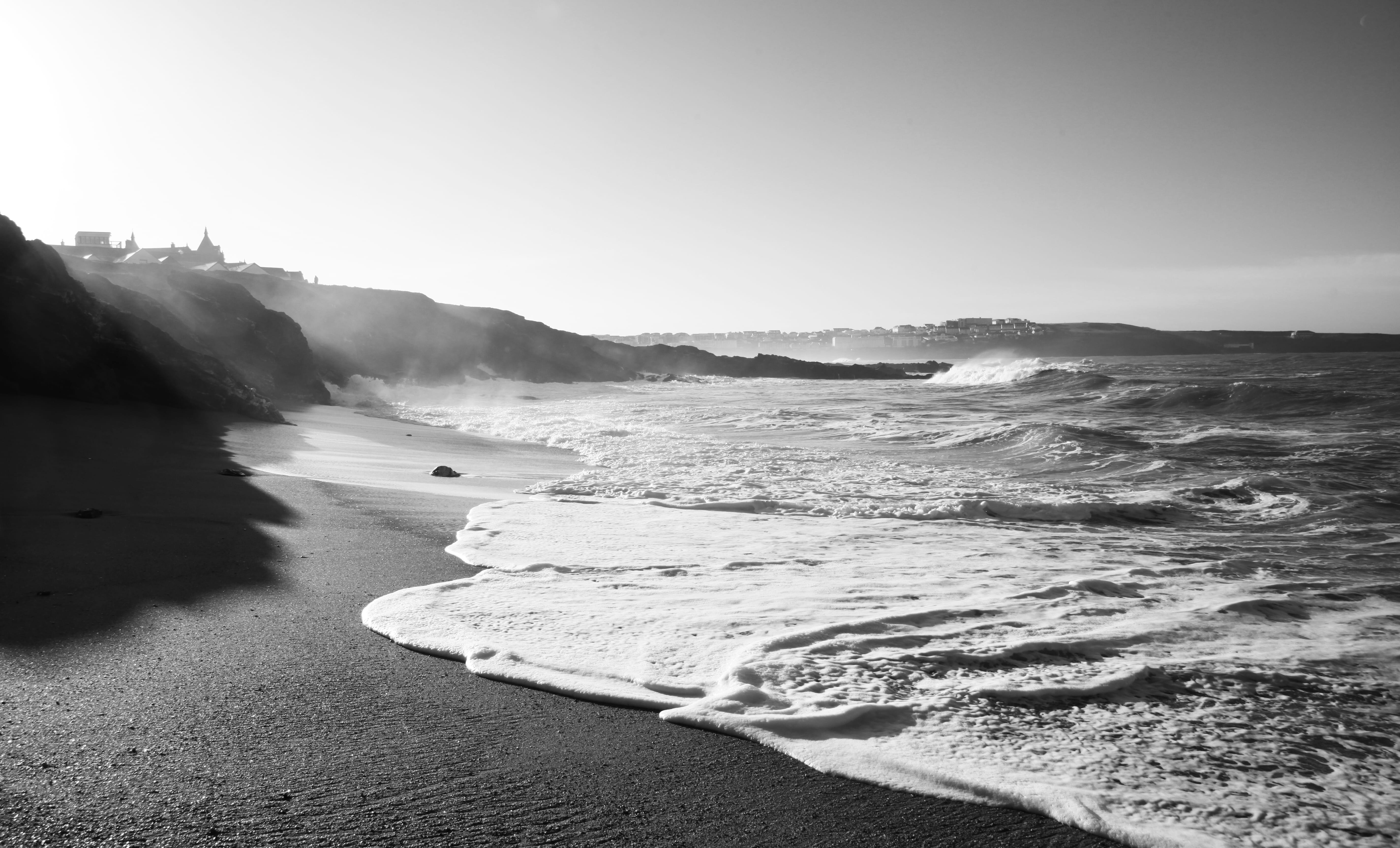 5K, surf, sea, water, beauty in nature, outdoors, scenics - nature, fistral beach, winter sun, land, winter, clear sky, beach, tranquility, sky, wave, HD Wallpaper