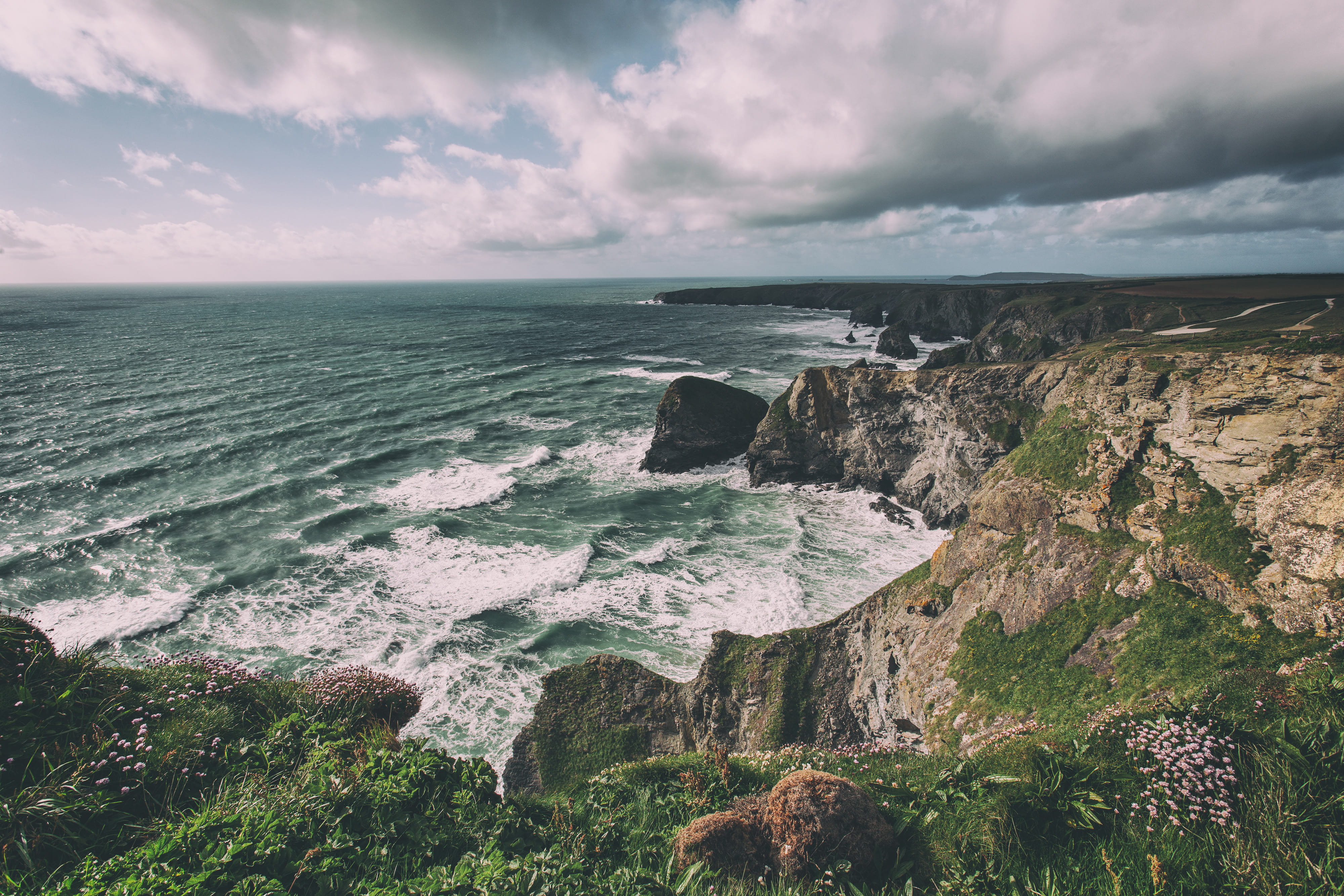 4K, wave, top, from the top, sky, sport, clouds, sea, scenics - nature, coast, cliffs, cliff, scenics, surfing, outdoors, horizon, motion, rocky coastline, HD Wallpaper