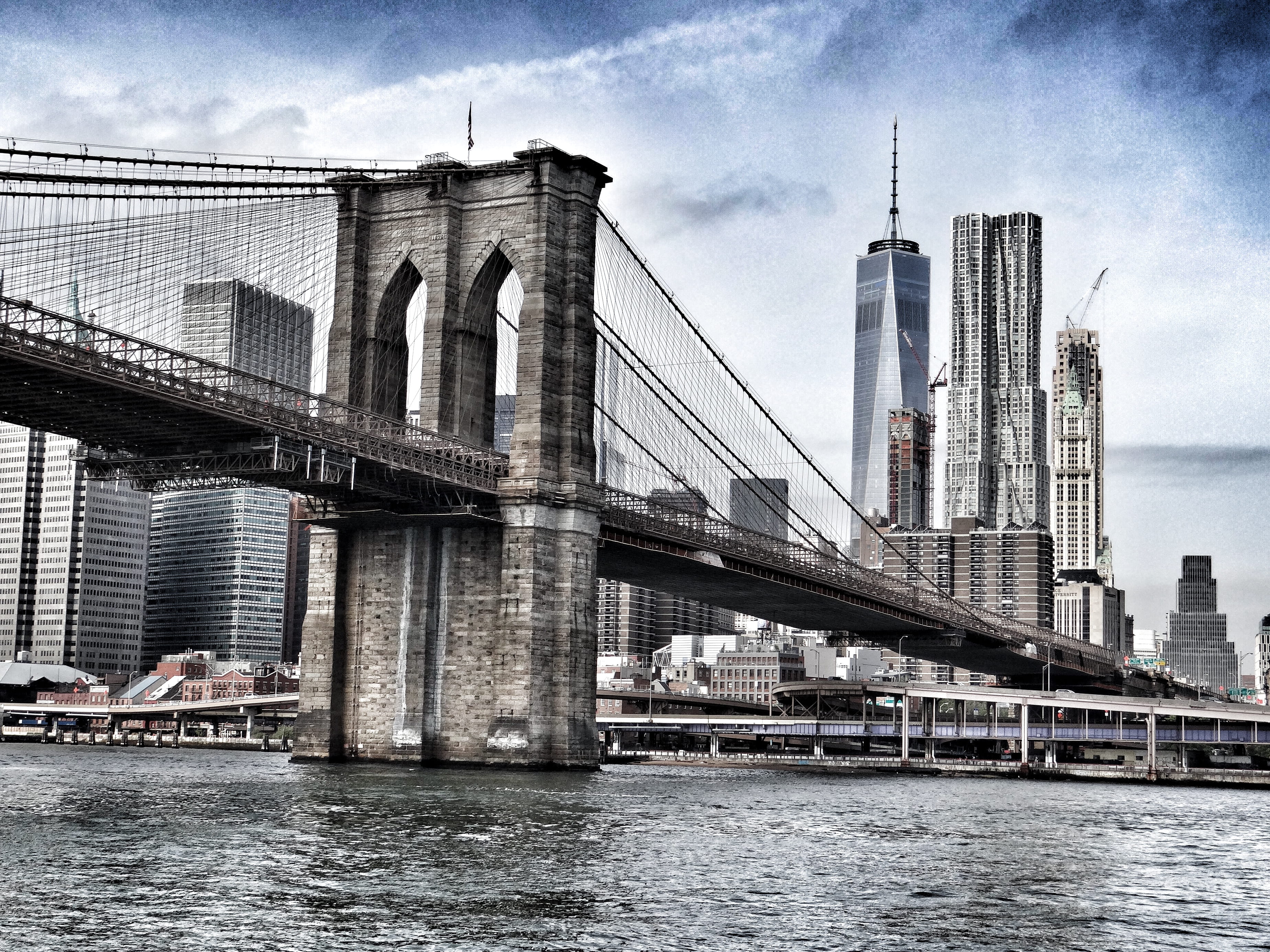 daytime, 2K, modern, office building exterior, cityscape, connection, suspension bridge, built structure, financial district, transportation, bridge - man made structure, HD Wallpaper