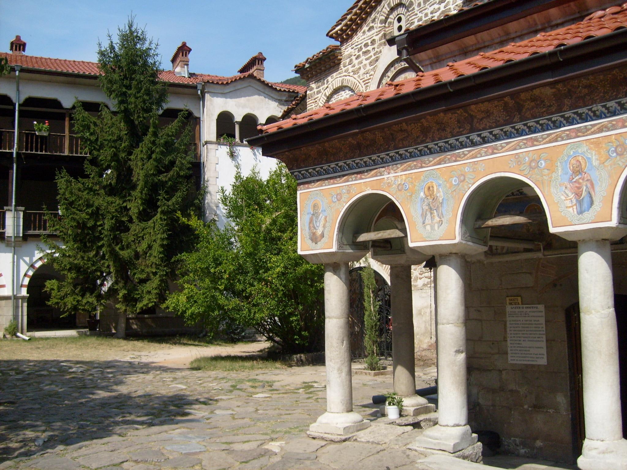 old trees, historical, photo, bachkovo, 1080P, beige, anima, bulgaria, concrete, stone, pillar, temple, monastery, religious, architecture, photography, HD Wallpaper