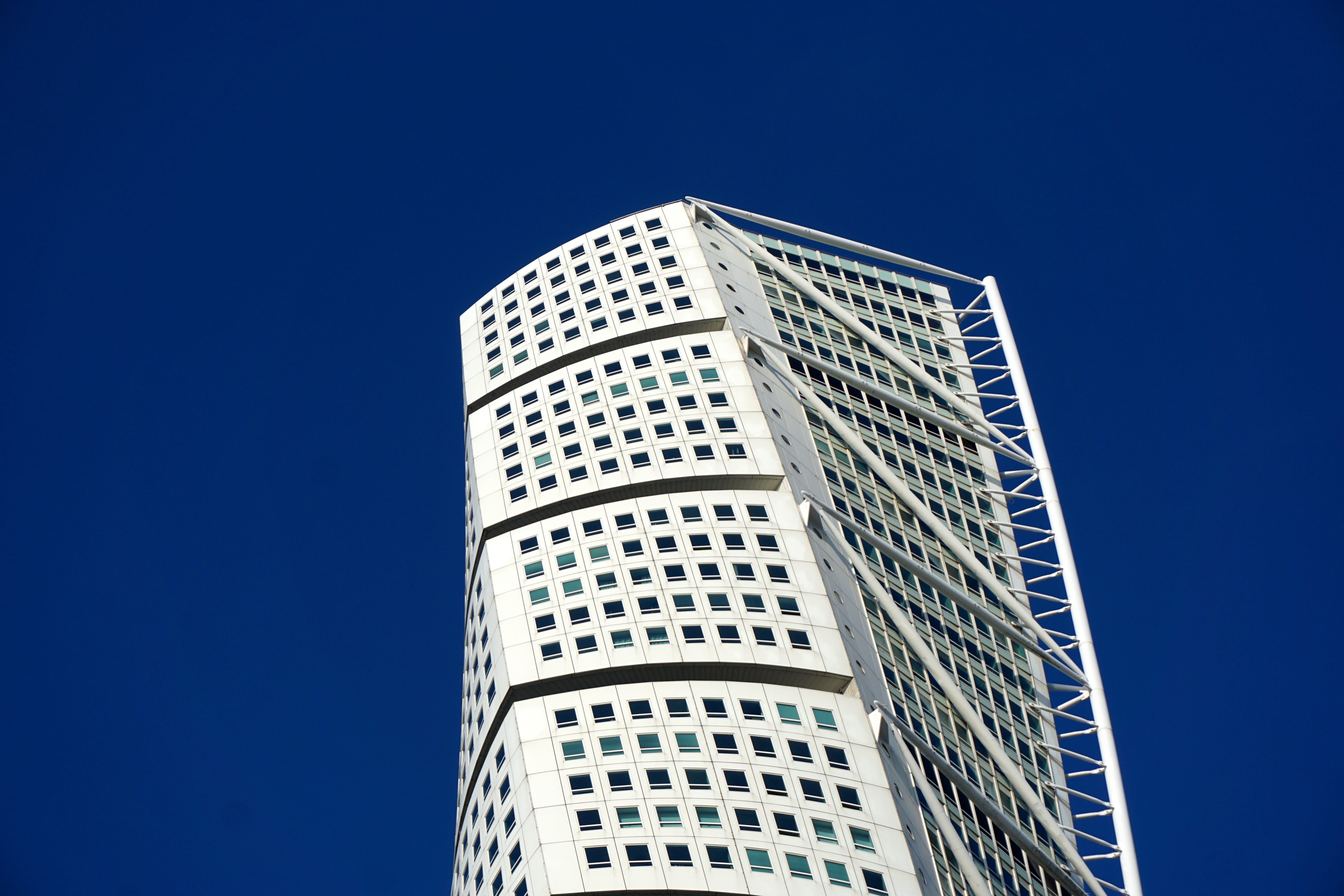 building, nature, malmö, building exterior, blue, ribersborg, clear sky, outdoors, turning torso, apartment, skyscraper, 5K, low angle view, tall - high, HD Wallpaper