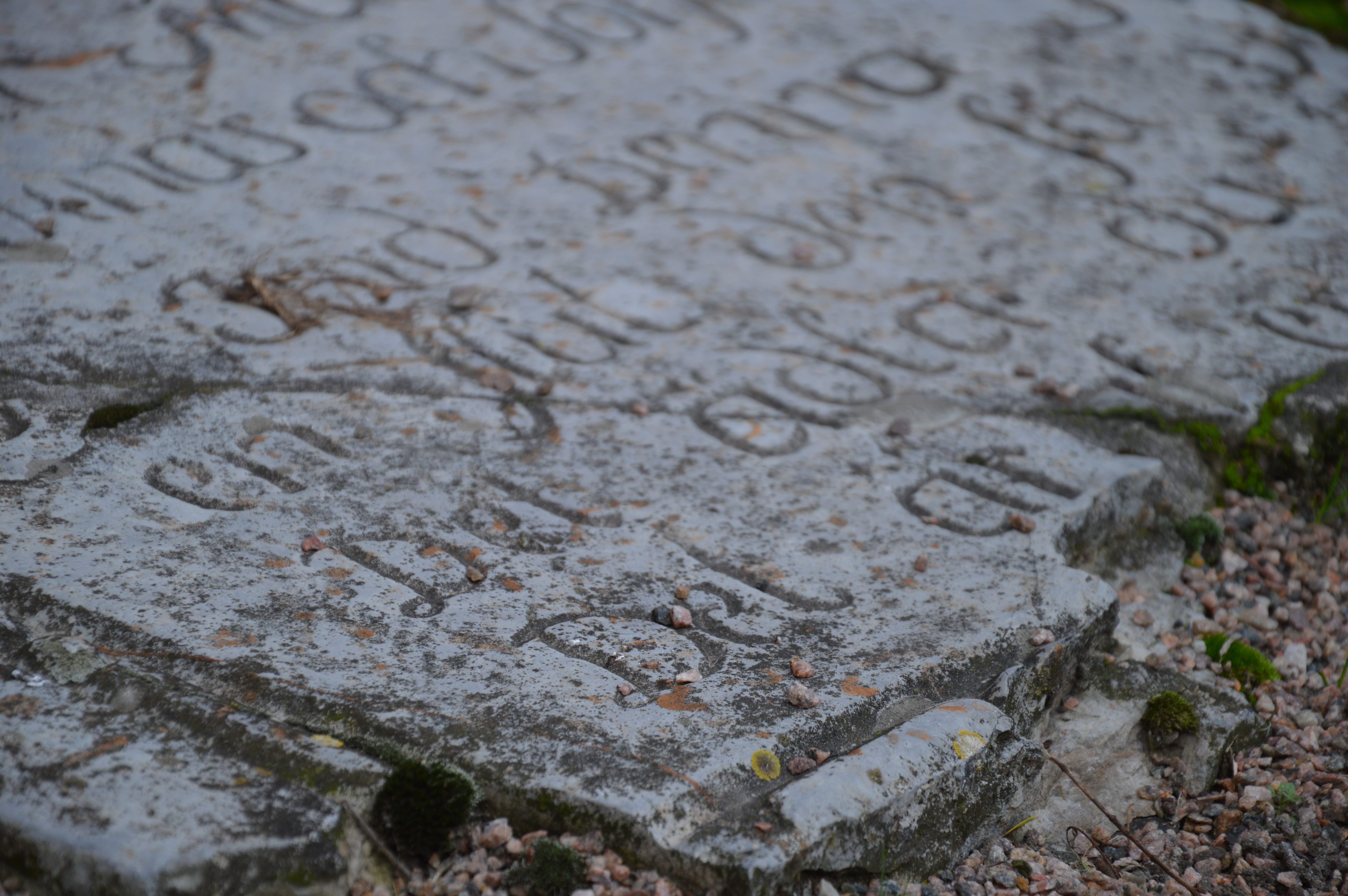 emotion, high angle view, outdoors, old, pattern, selective focus, full frame, communication, nature, positive emotion, church, backgrounds, stone, 5K, HD Wallpaper