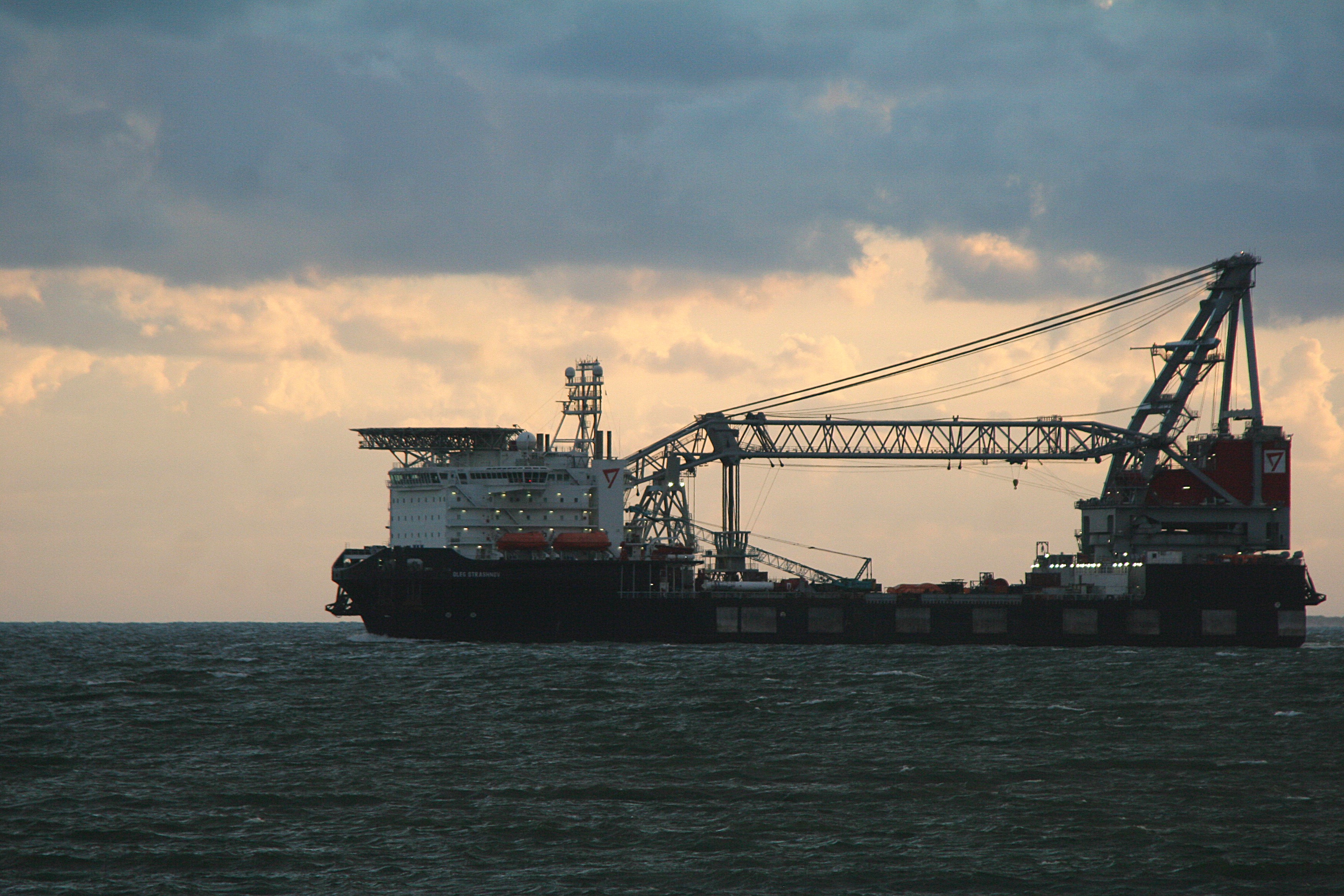 ship, crane - Construction Machinery, sky, nautical Vessel, germany, national park wadden sea, business, commercial Dock, shipping, industrial Ship, water, HD Wallpaper
