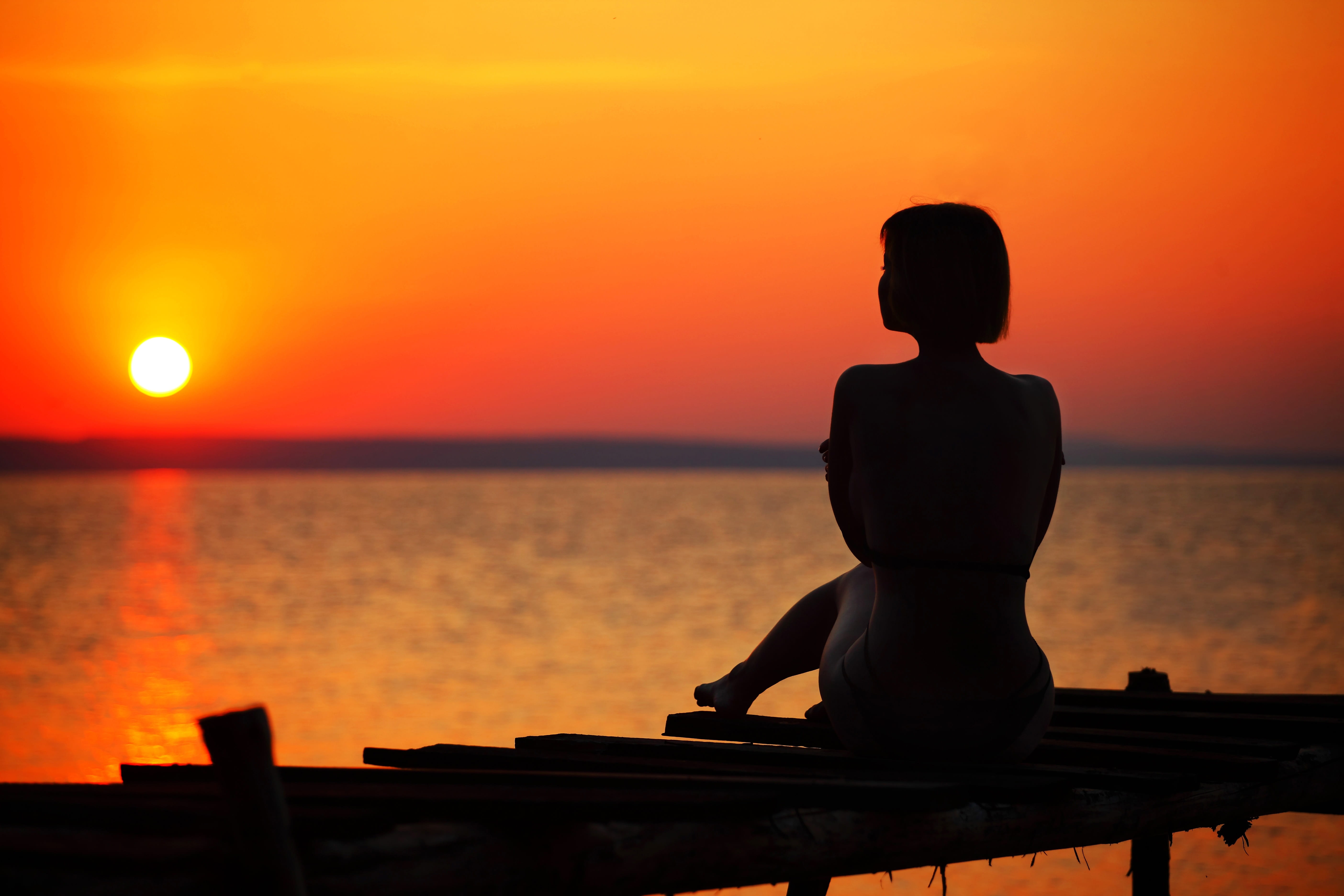 outdoors, contemplation, one person, beach, sea, dawn, rear view, women, ocean, sunrise, 5K, sky, relaxation, dusk, horizon over water, leisure activity, HD Wallpaper