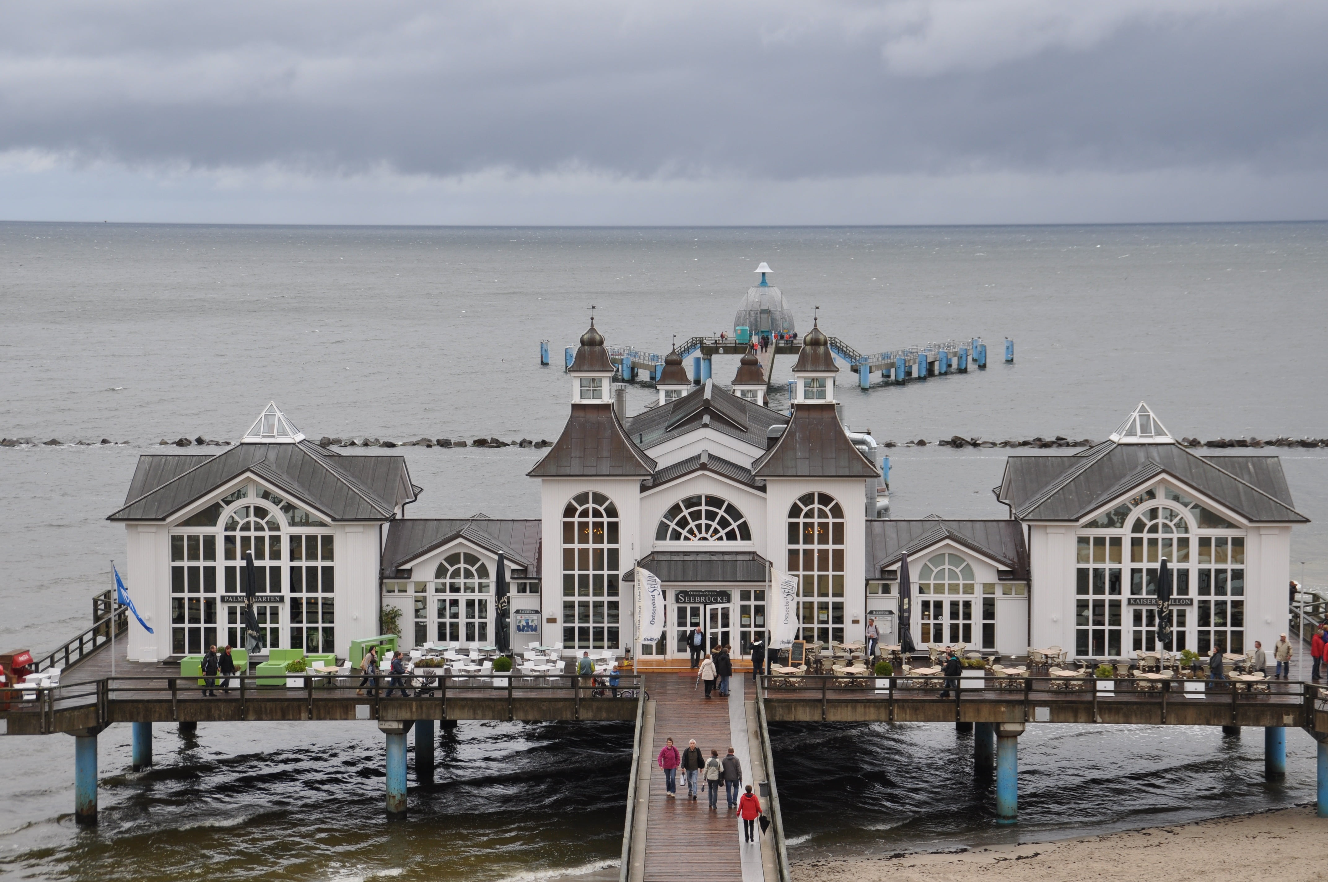 4K, canal, island, horizon, day, binz, rügen island, architecture, sea, sellin, outdoors, building exterior, sky, incidental people, group of people, cloud - sky, HD Wallpaper