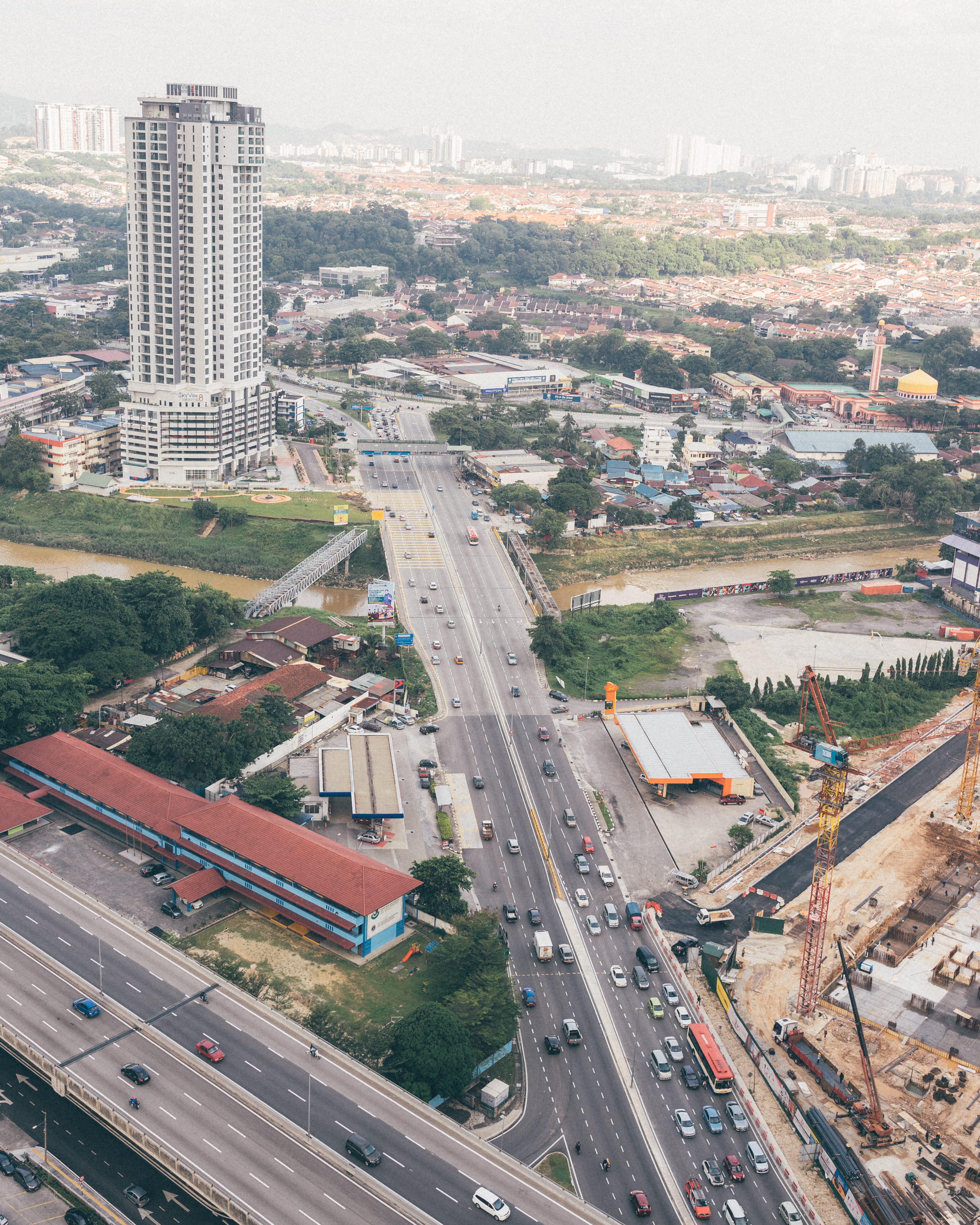 car, building, land vehicle, building exterior, day, asia, city, nature, travel, construction, jam, street, residential district, federal territory of kuala lumpur, Phone HD Wallpaper