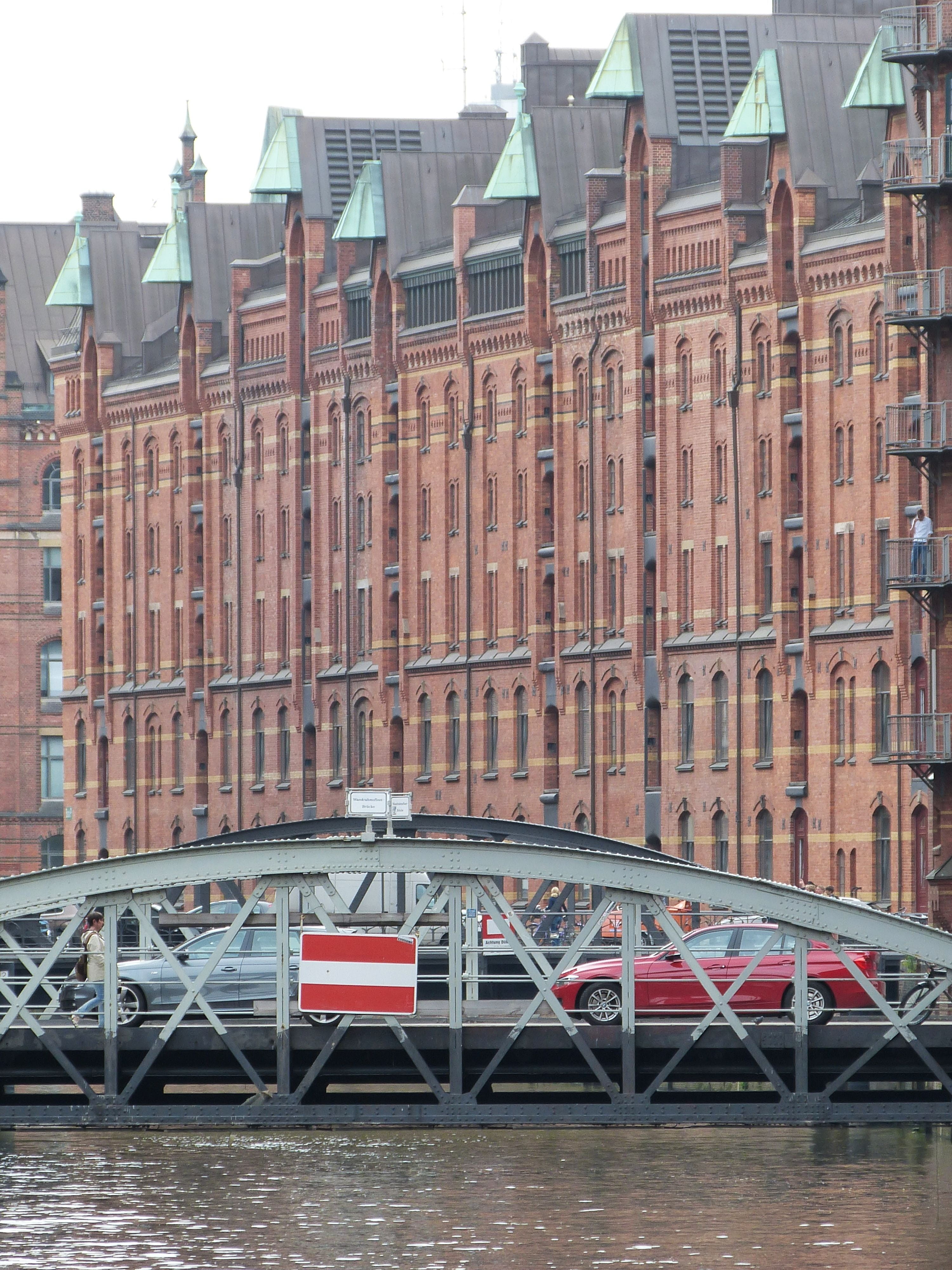 day, office building exterior, mode of transportation, connection, water, building exterior, bridge, speicherstadt, tourist attraction, hanseatic city, Phone HD Wallpaper