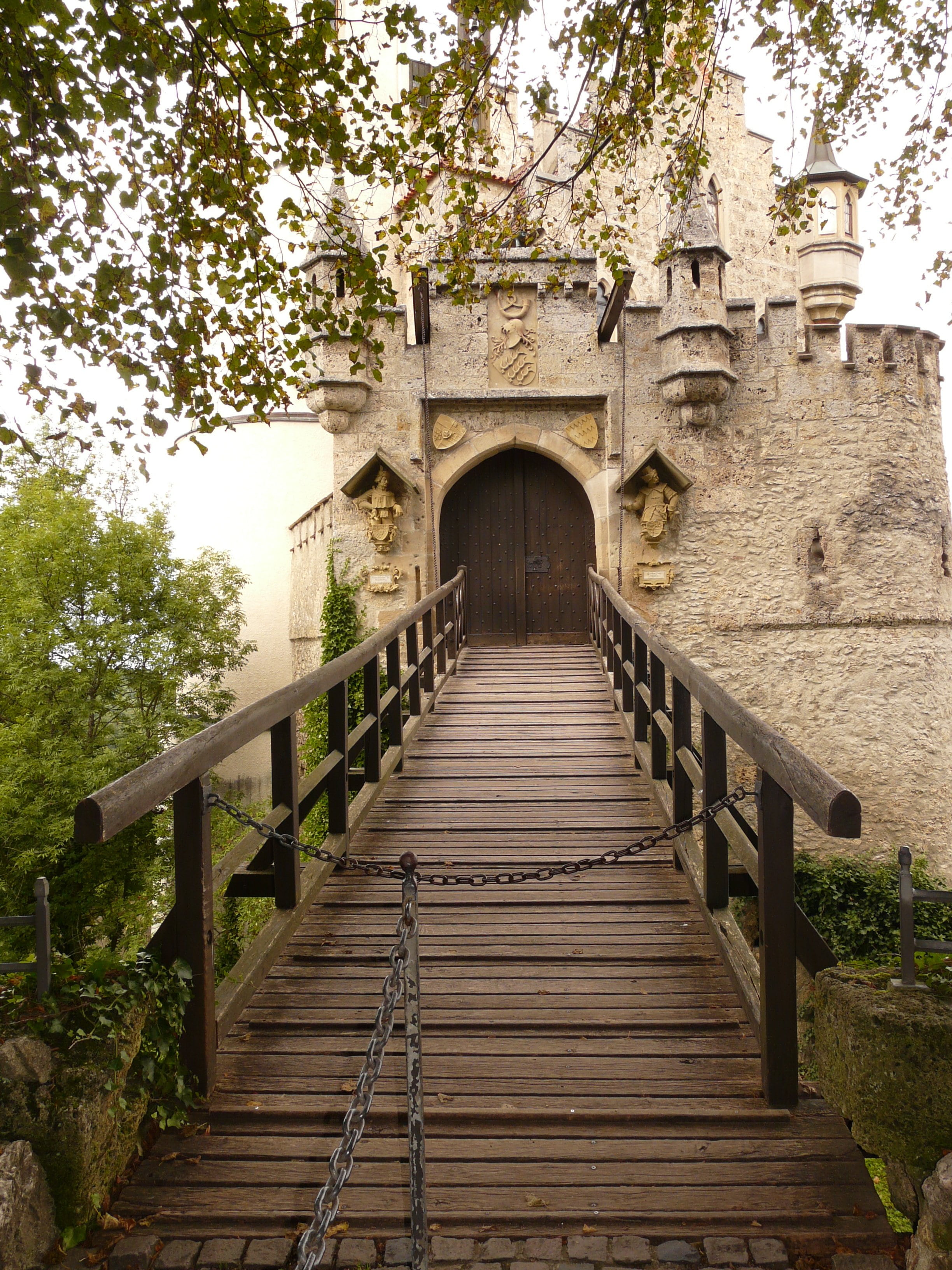 bridge - man made structure, diminishing perspective, drawbridge, connection, day, growth, lichtenstein, bridge, tree, castle, architecture, brown, no people, Phone HD Wallpaper