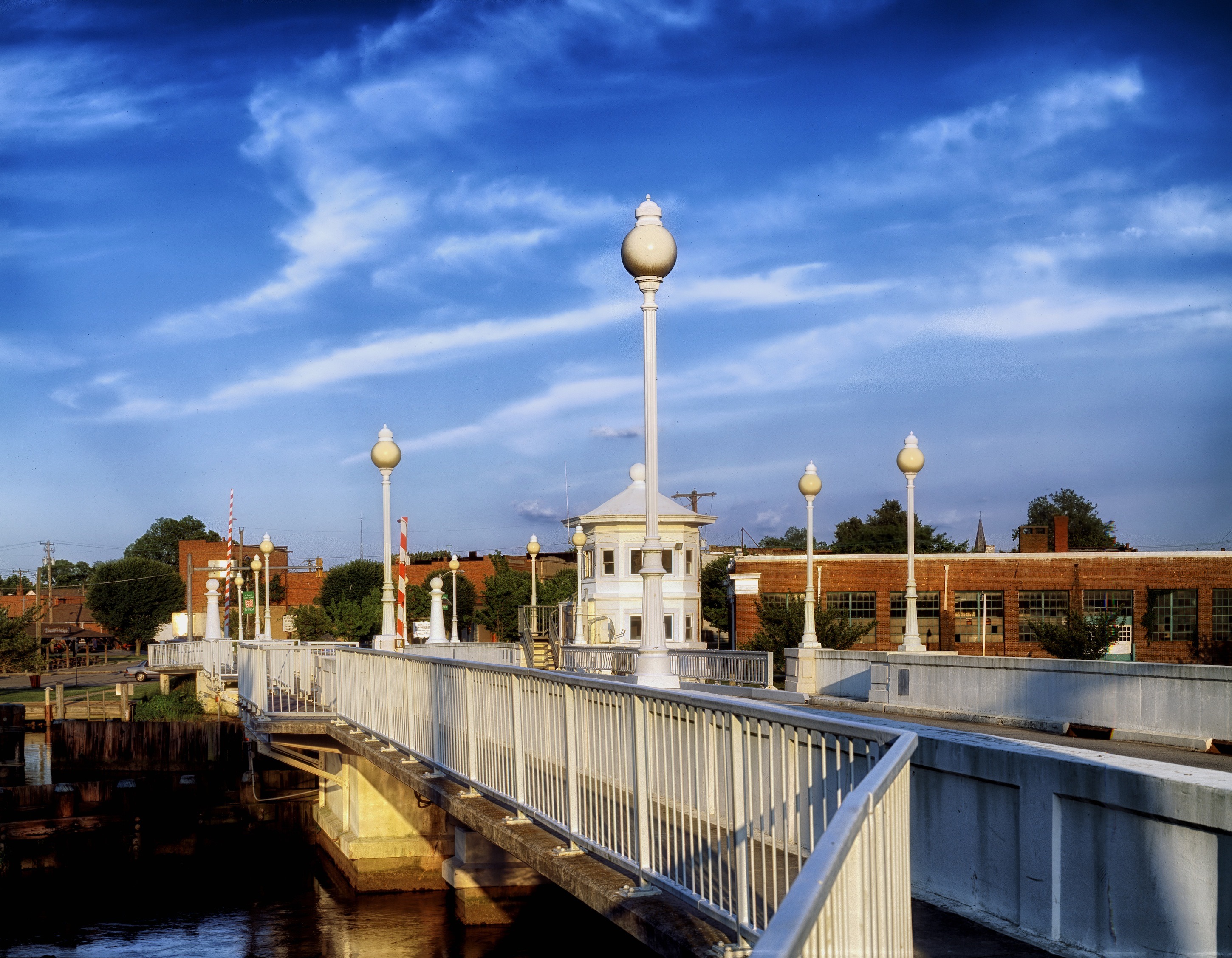 bridge, day, sky, architecture, nature, cloud - sky, outdoors, building exterior, water, tower, 2K, travel, maryland, spire, travel destinations, tree, HD Wallpaper