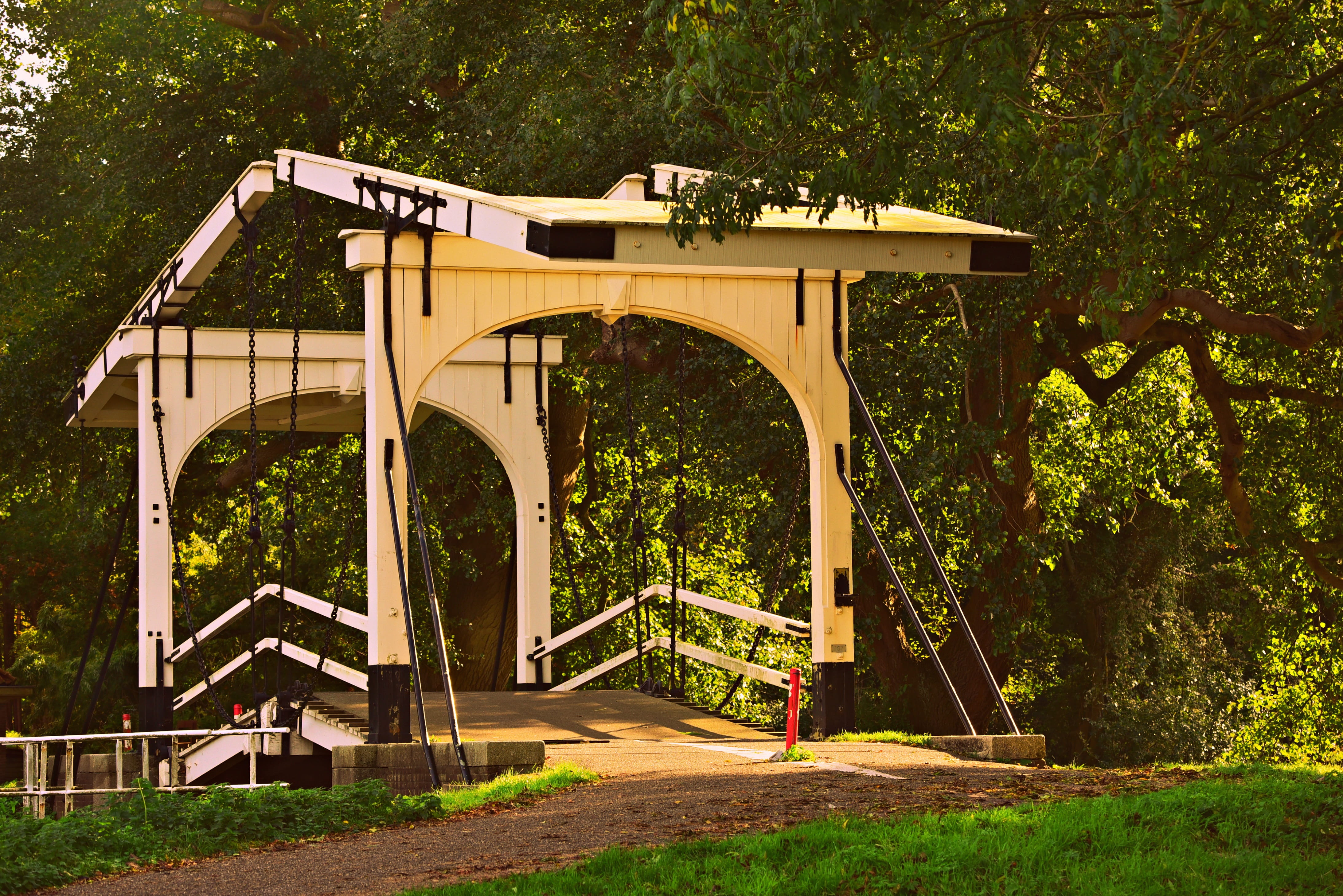 plant, built structure, bridge - man made structure, monument, architecture, counterweight, arch, amsterdamse school, green color, day, no people, nineteen thirties, HD Wallpaper