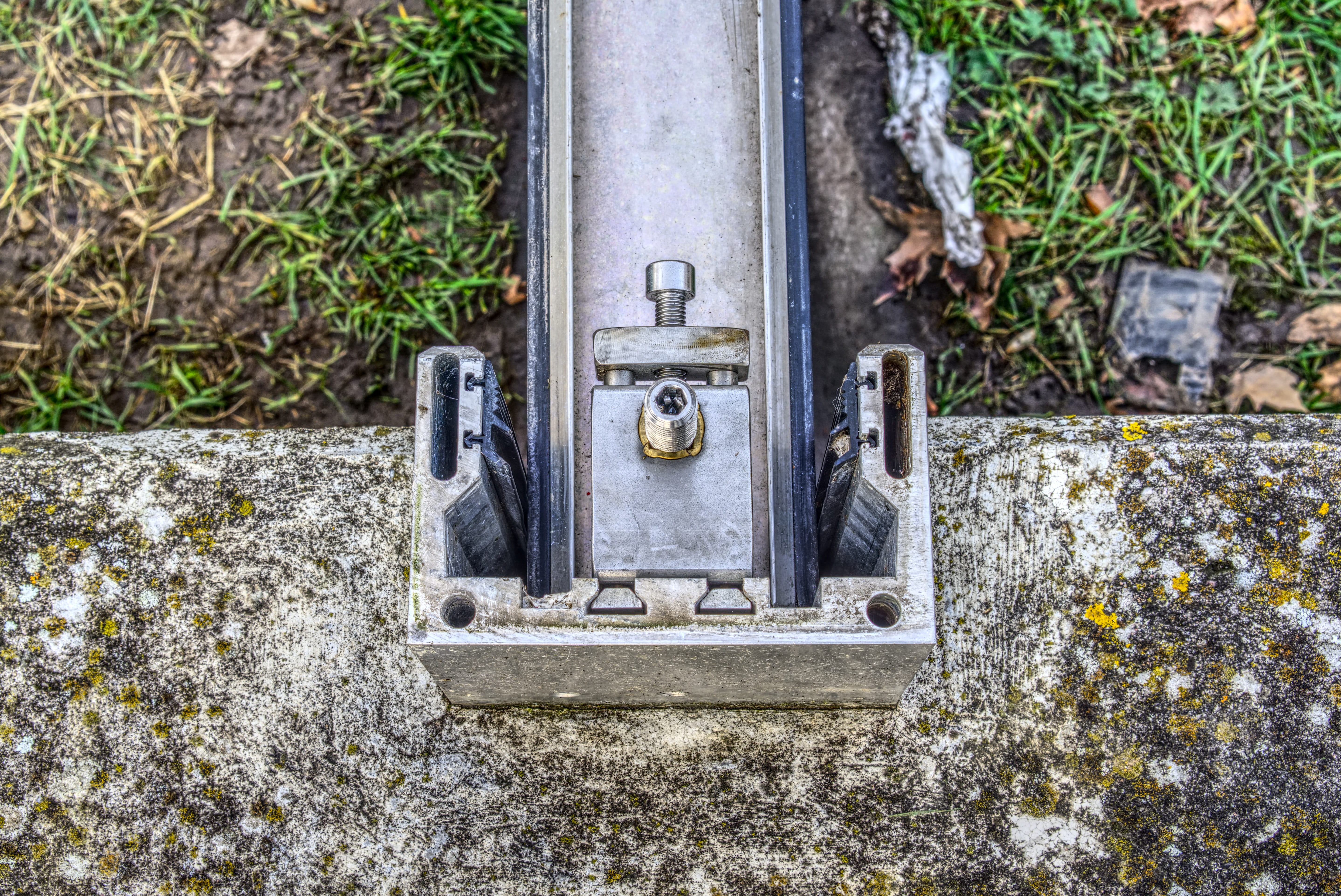 wall - building feature, mounted, water, architecture, tightness, demarcation, impermeable, protection wall, mobile, growth, day, built structure, stone material, HD Wallpaper