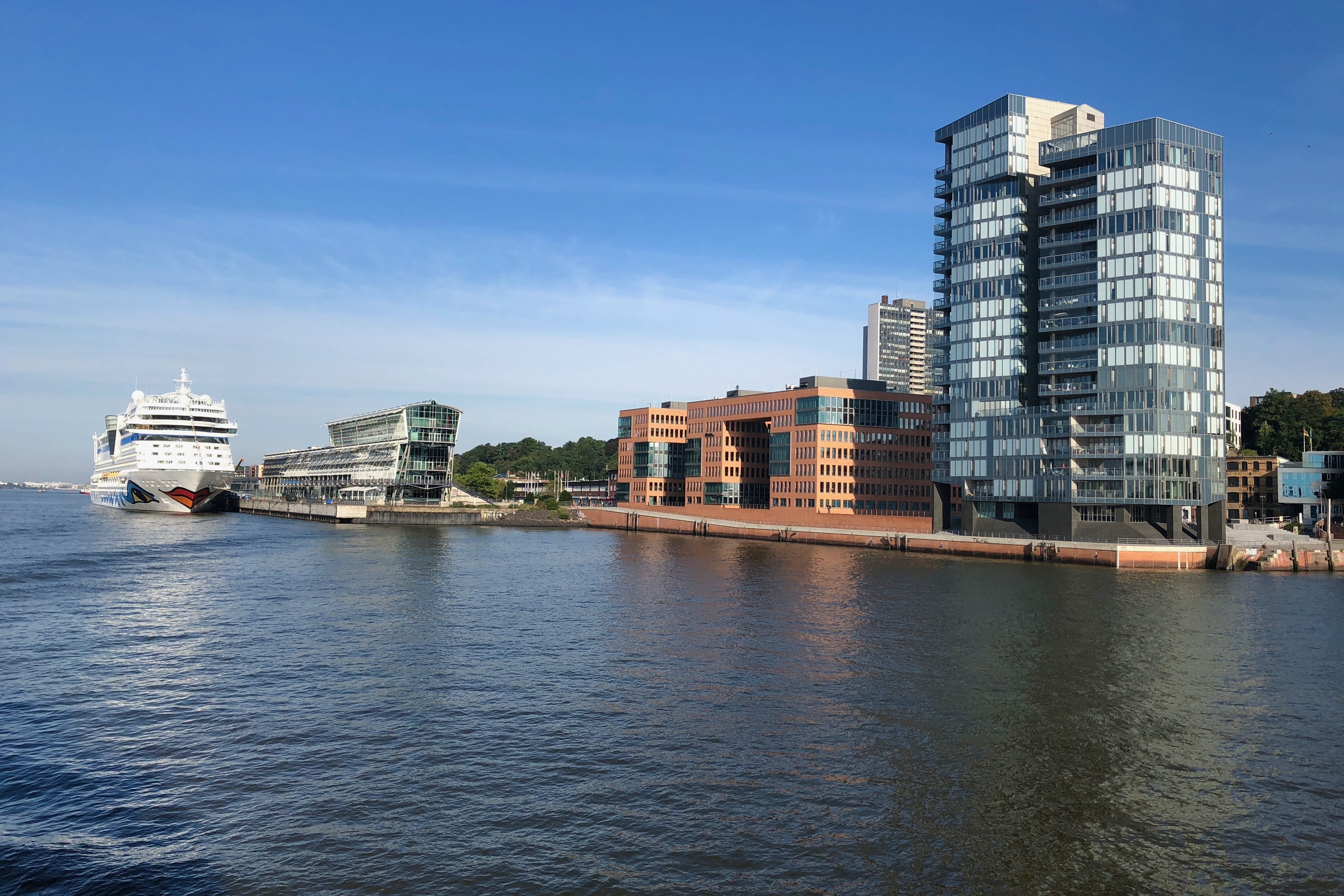 building exterior, water, office building exterior, modern, travel destinations, cruise, skyscraper, travel, hamburg, nature, river, city, tower, nautical vessel, HD Wallpaper