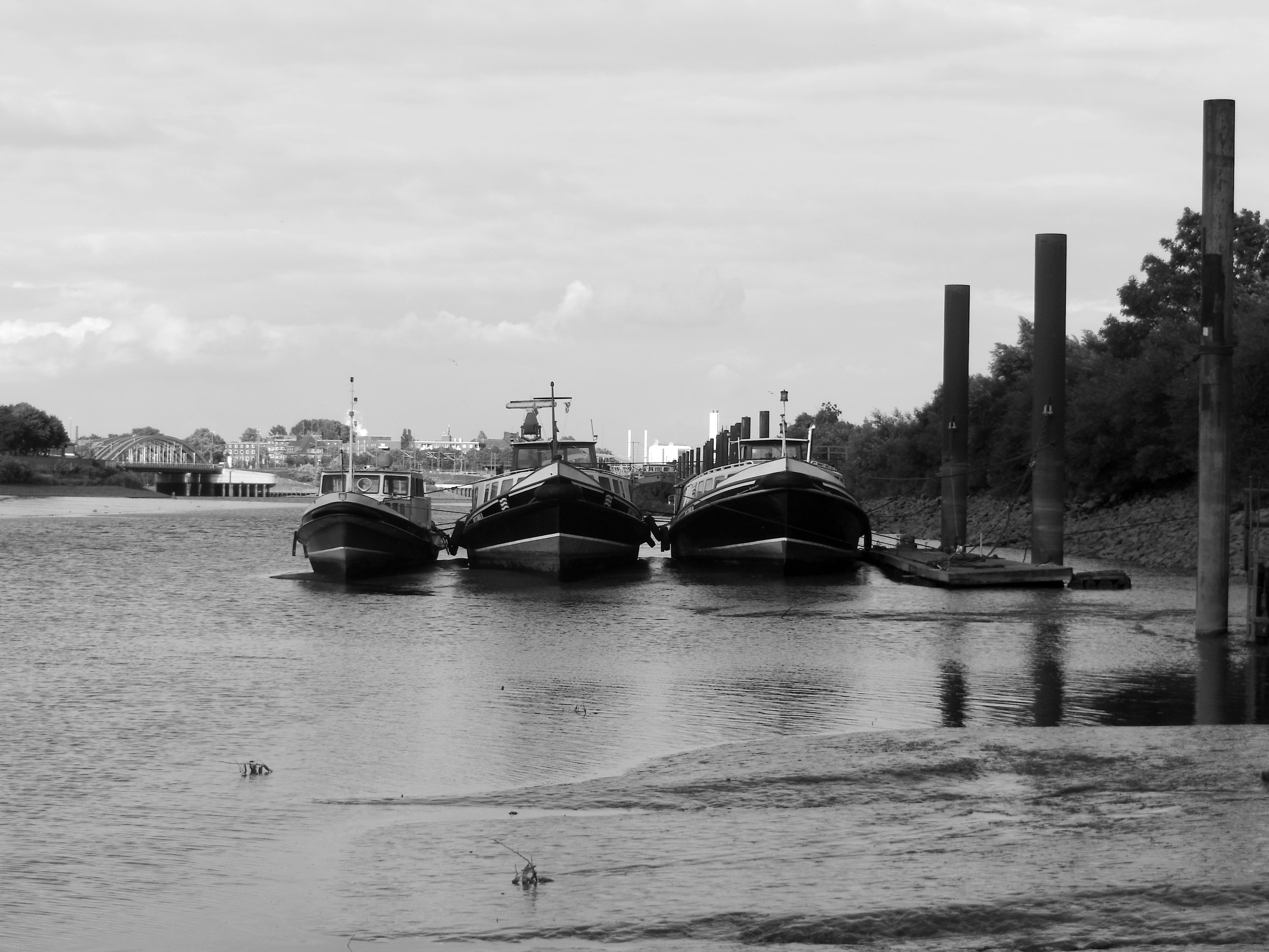transportation, black And White, evening light, city, connection, travel, building exterior, lie, mode of transportation, 4K, outdoors, triple pack, arch bridge, HD Wallpaper