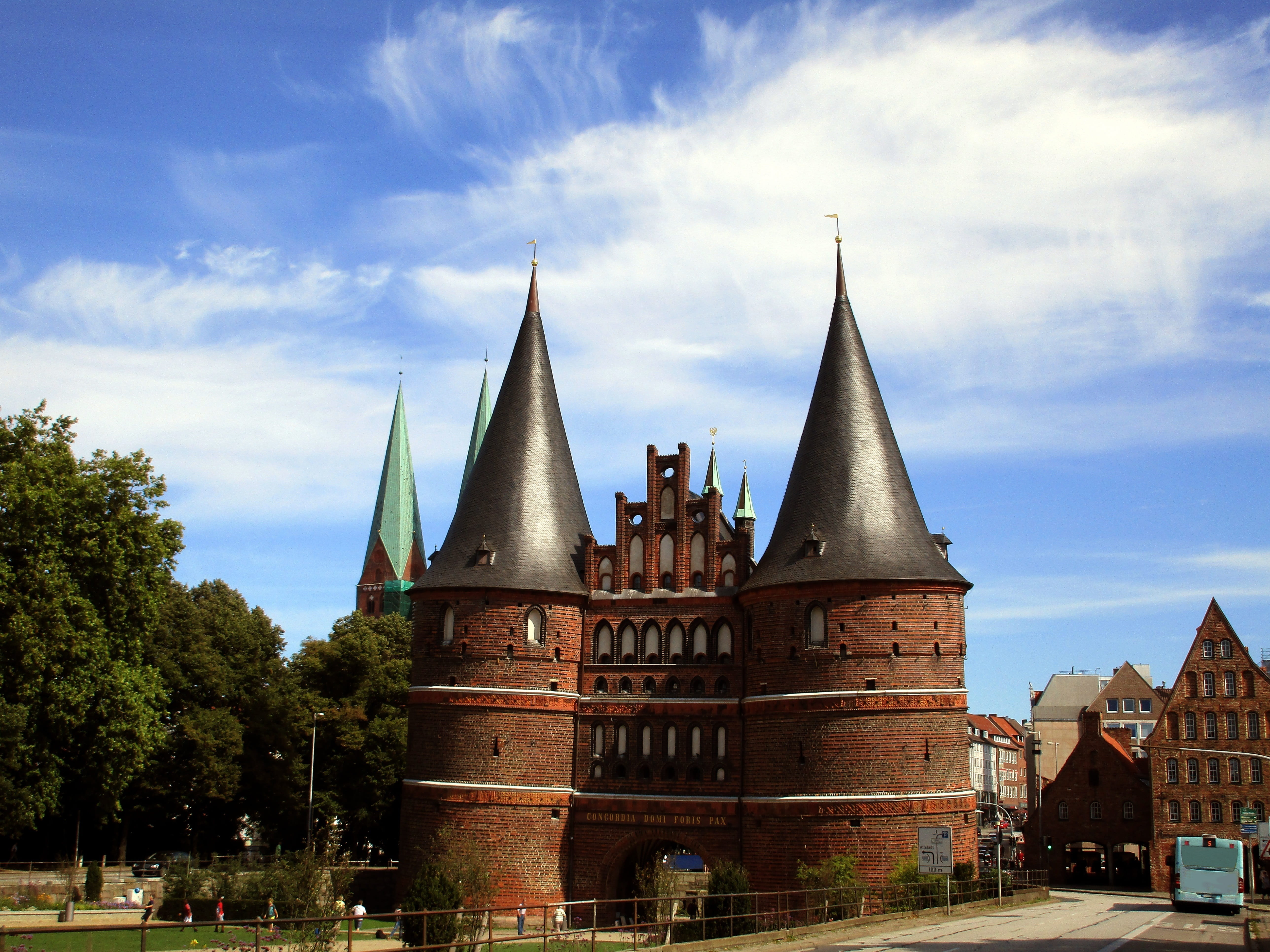 known, mecklenburg, tree, travel destinations, antique, plant, lion city, tourist attraction, day, tower, tourists, museum, late gothic, Holsten Gate, spirituality, HD Wallpaper