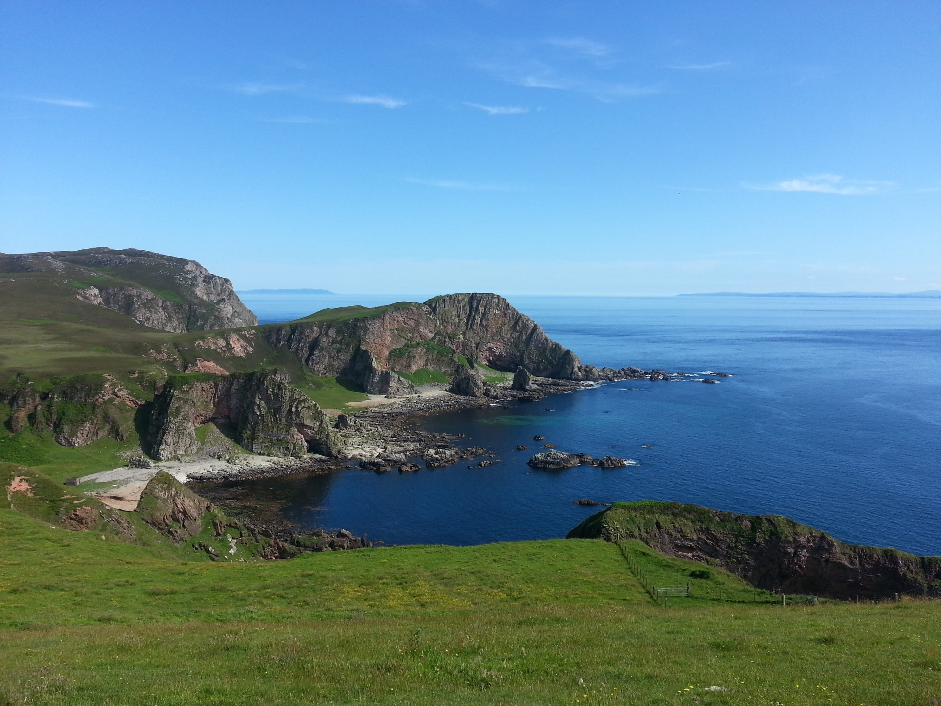 environment, idyllic, outdoors, scottish, plant, green color, islay, coastline, 2K, beautiful, Scotland, beauty in nature, sky, rocky coastline, scenics, HD Wallpaper