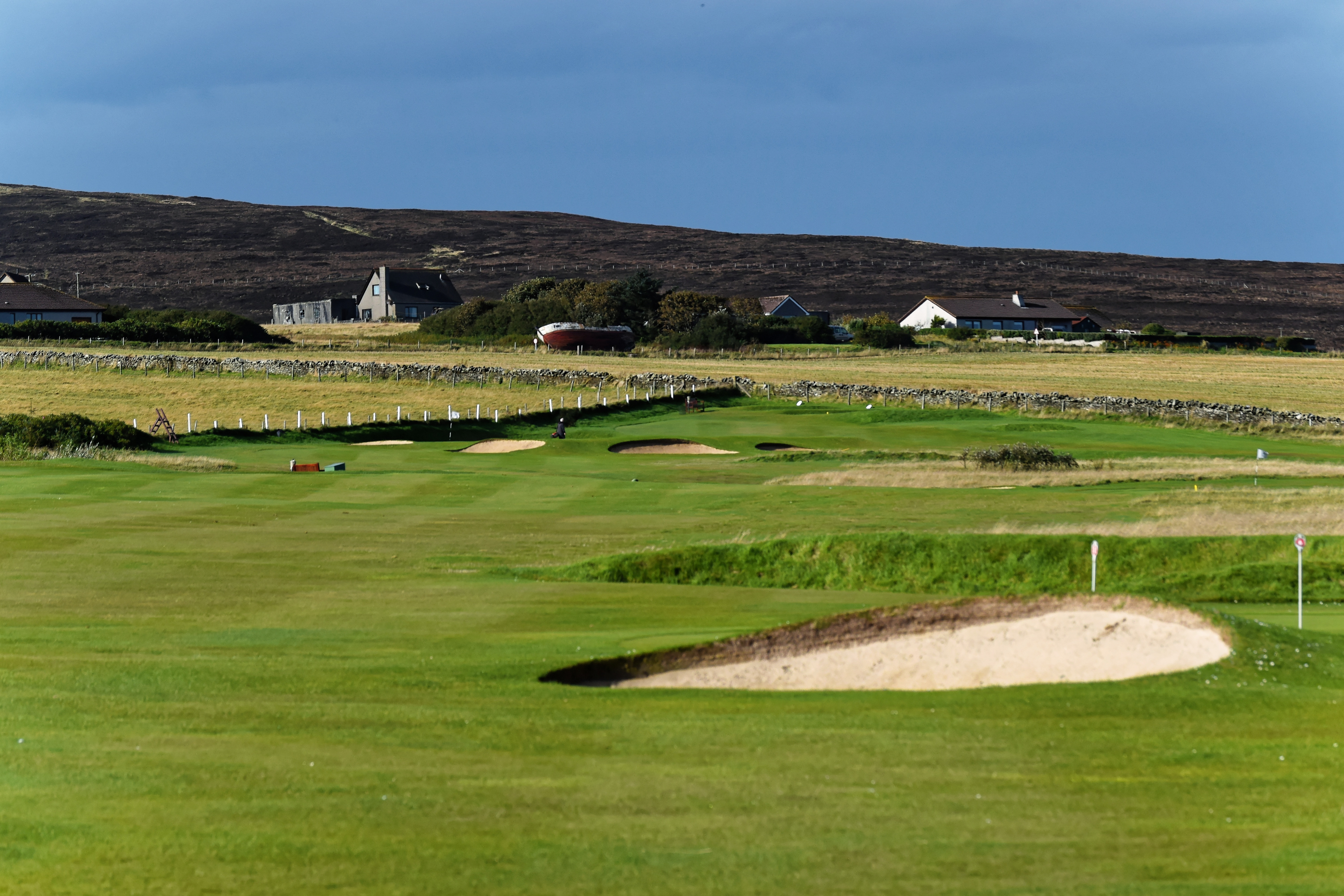 activity, building, sky, house, golf course, hobby, green color, green, orkney, sport, building exterior, scotland, recreation, architecture, aerial, water, HD Wallpaper