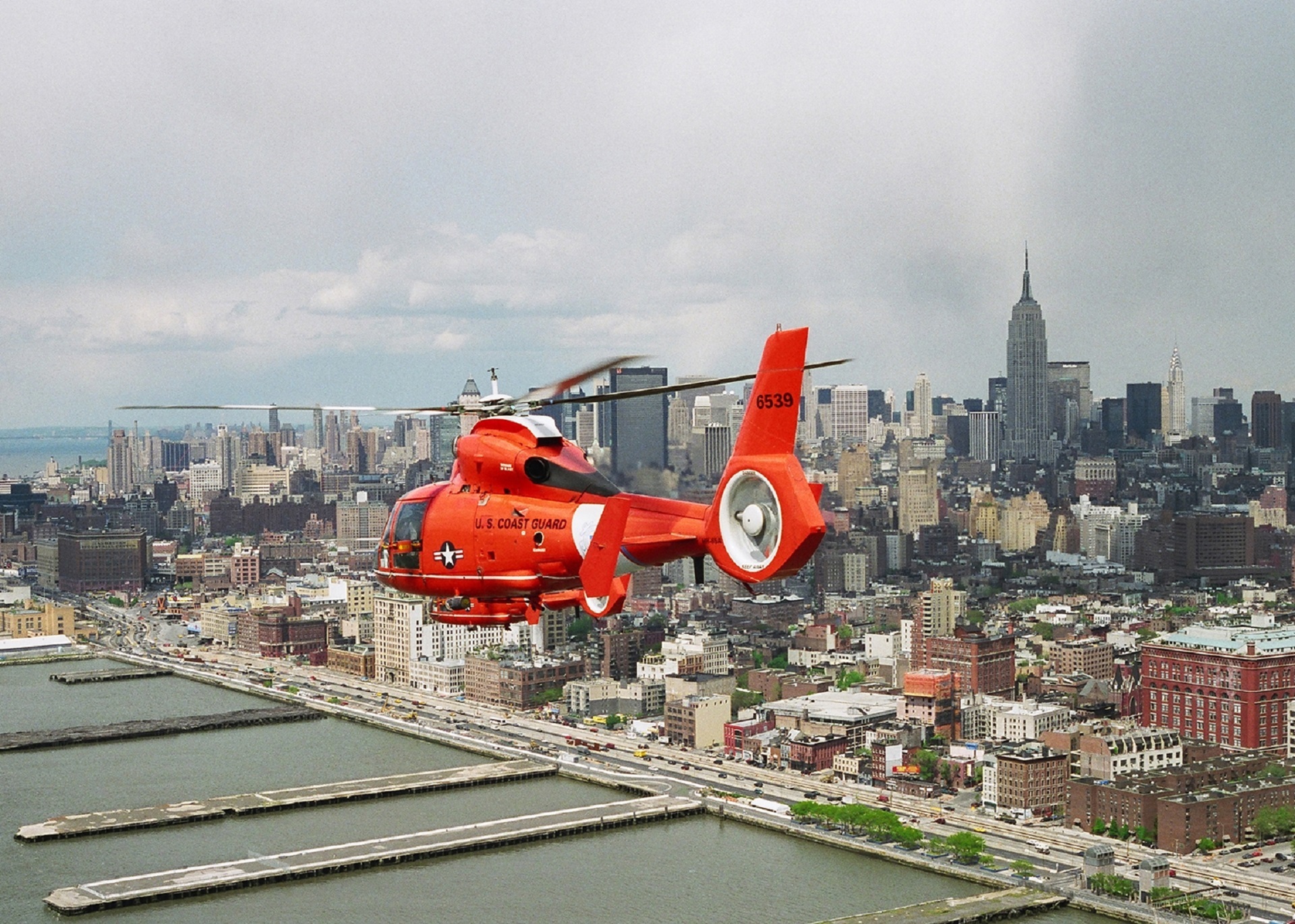 flying, skyscraper, office building exterior, aviation, military, dom, guard, island, coast guard, built structure, nature, river, architecture, 1080P, HD Wallpaper
